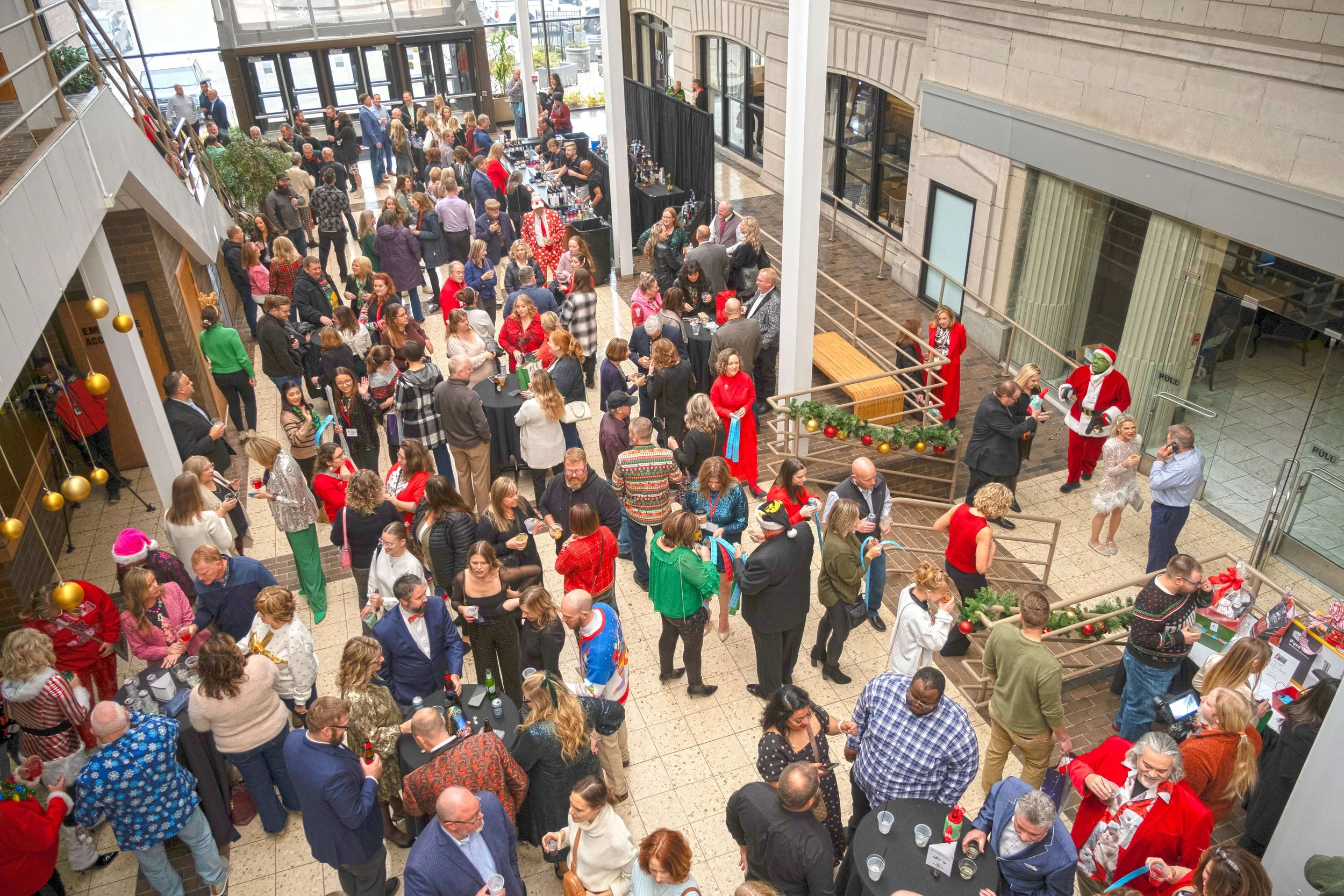 Crowd of people enjoying the Festival of Trees Celebrity Lunch