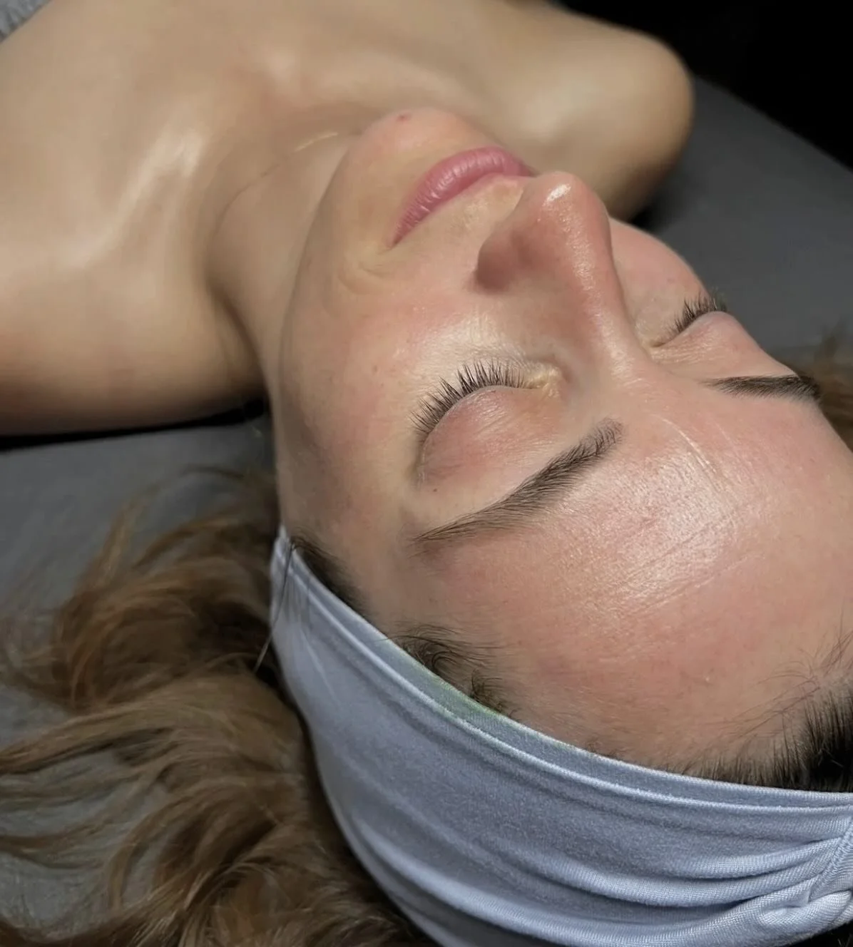 Nourished, glowing skin is my specialty 🕊️

#holisticesthetician #esthetician #glymedplus #glymed #massage #facialmassage #guasha