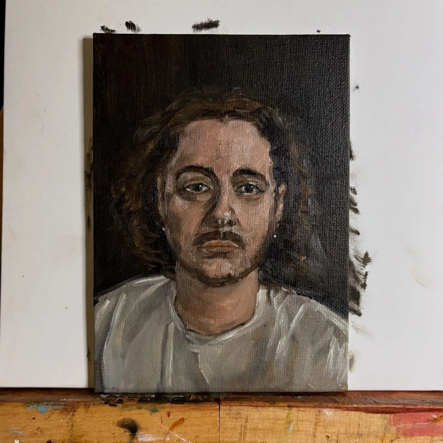 Trying something very outside of my wheelhouse !! A little 5x7 self-portrait. Taking a step back, I actually really like the way this first attempt has turned out; I accidentally captured my own puppy-dog soul. #oilpainting #sadclown