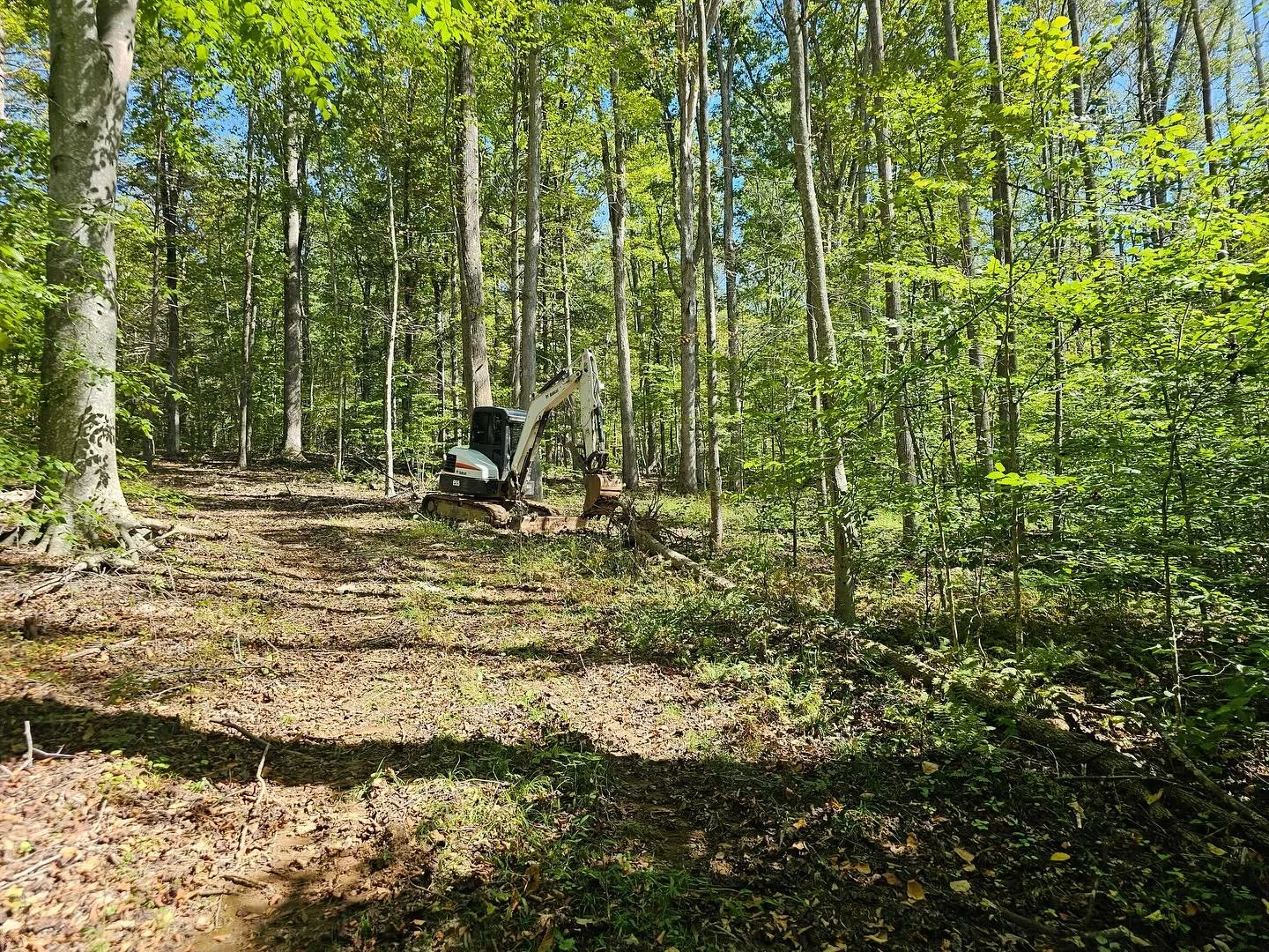 No Driveway? No problem. We&rsquo;ll make you one!🚜🦺

#NewConstruction #PavingTheWay #NewBuild #ComingSoon