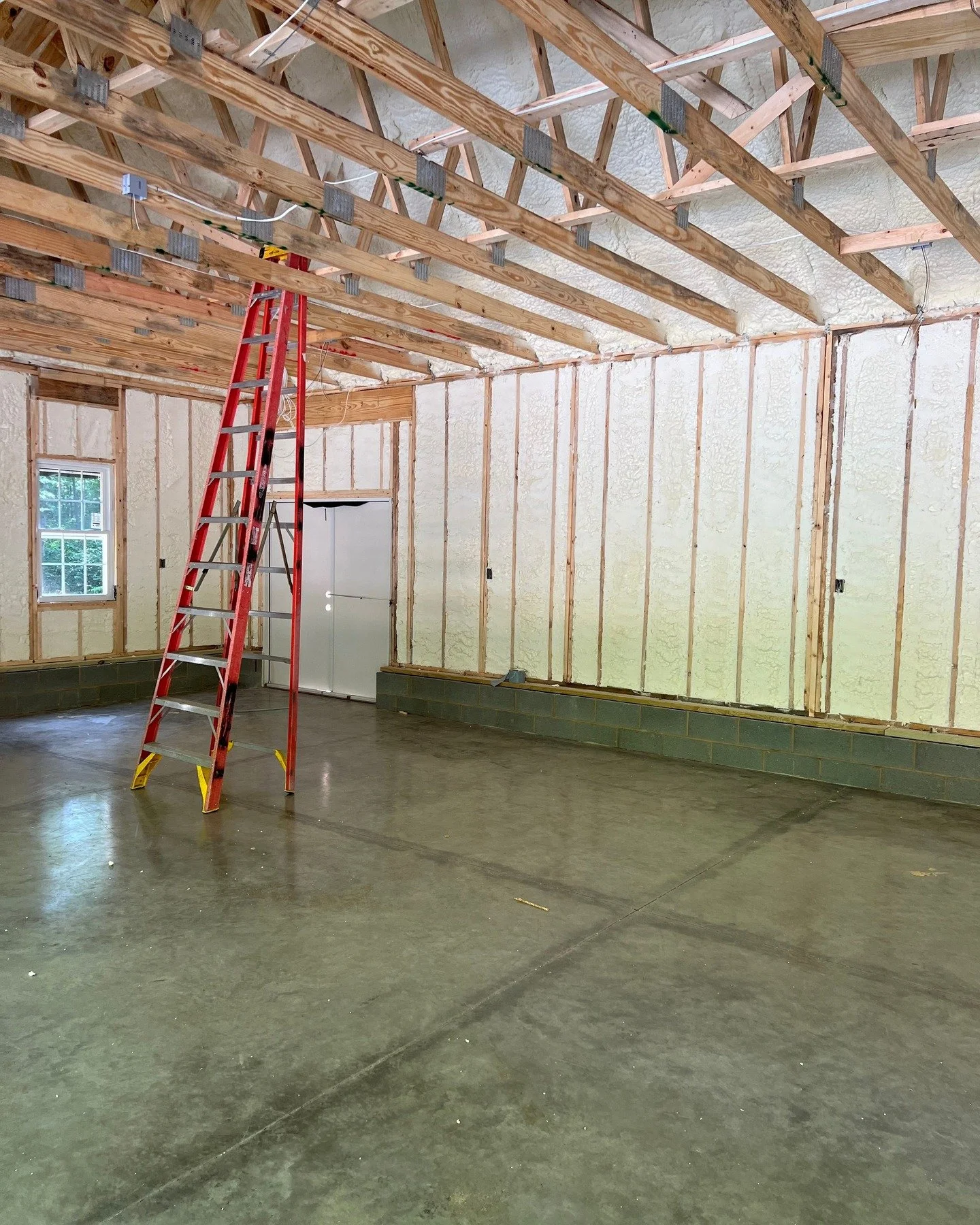 Thinking about insulating your garage? Here&rsquo;s why spray foam is one of the smartest upgrades you can make:

Spray foam provides an air-tight seal, reducing drafts and keeping temperatures far more stable than traditional batt insulation. This m