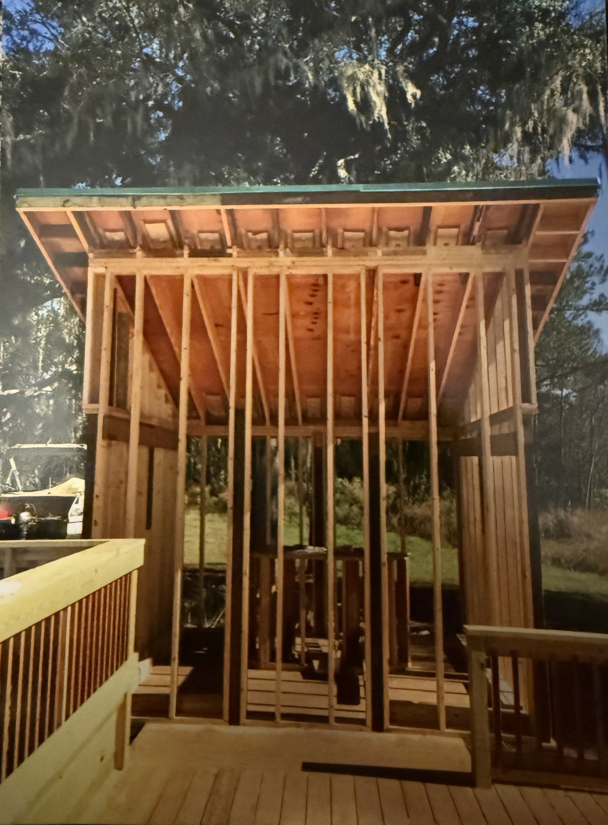 Deck house on the lake in Dunnellon