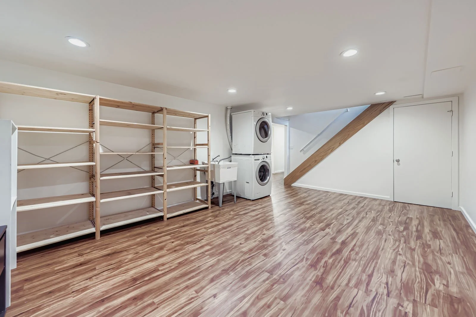345 Colgate Ave - Web Quality - 028 - 31 Lower Level Laundry Room.jpg
