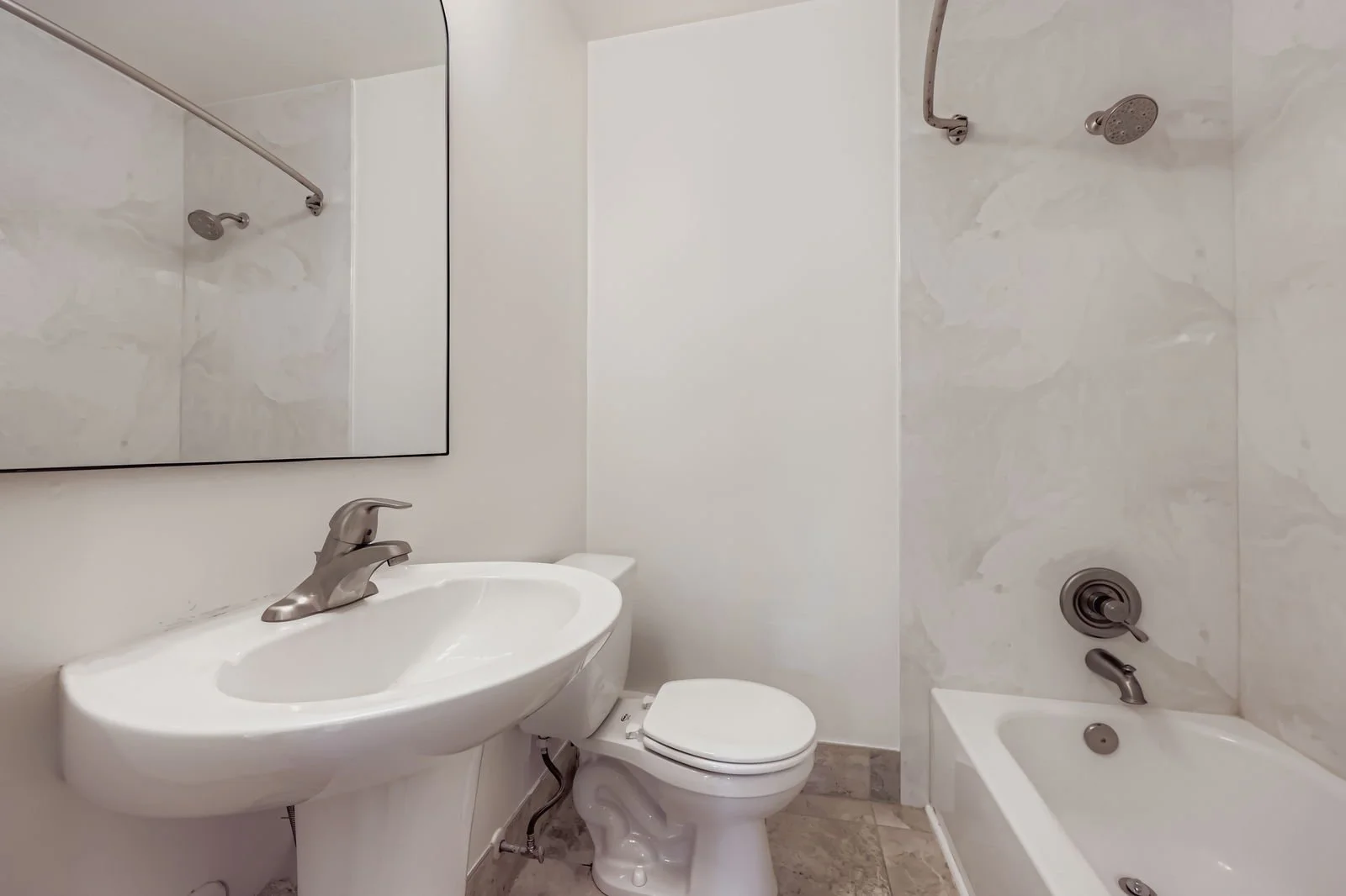 345 Colgate Ave - Web Quality - 022 - 23 Bathroom.jpg