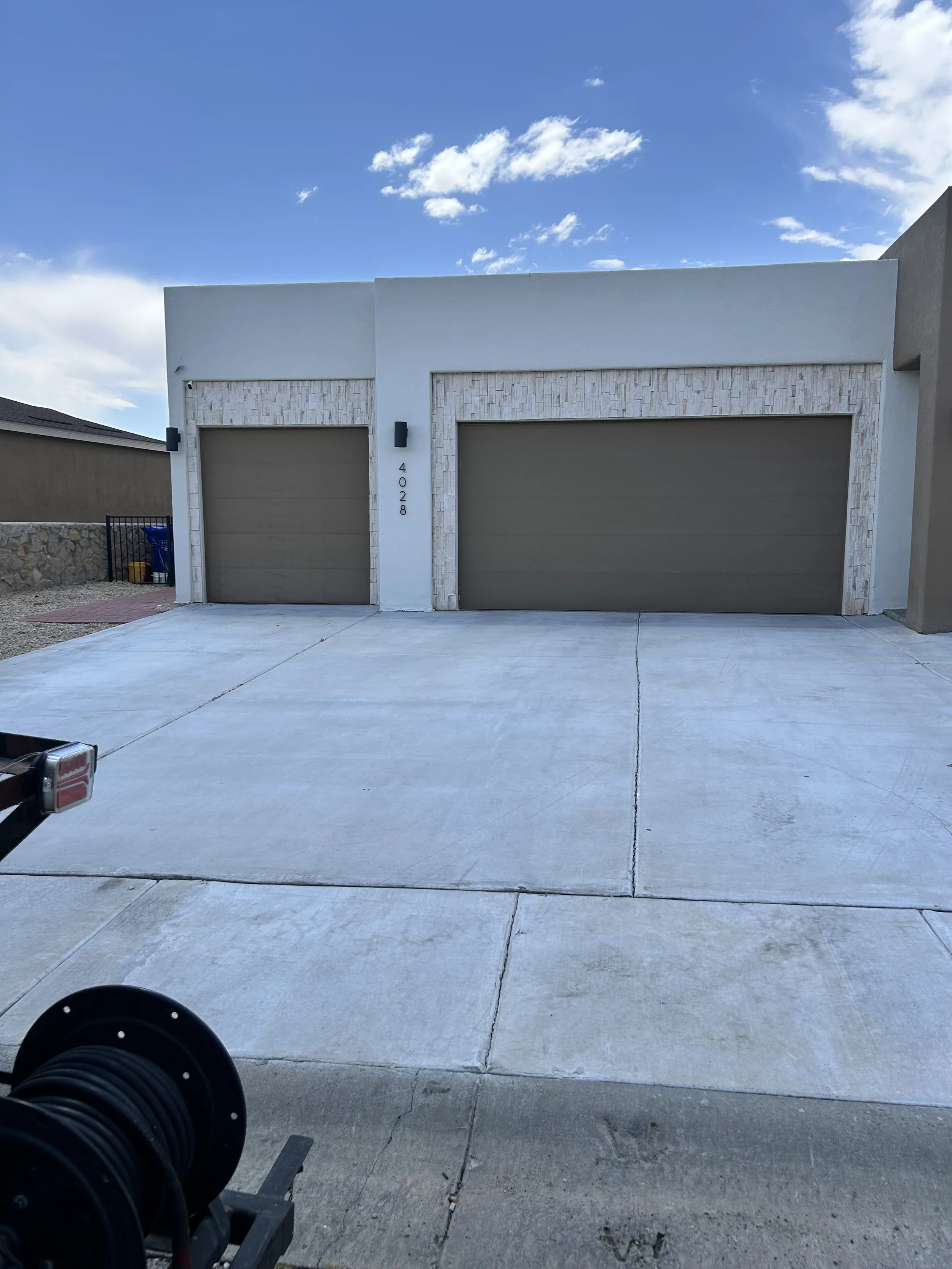 Clean driveway after pressure washing in Las Cruces