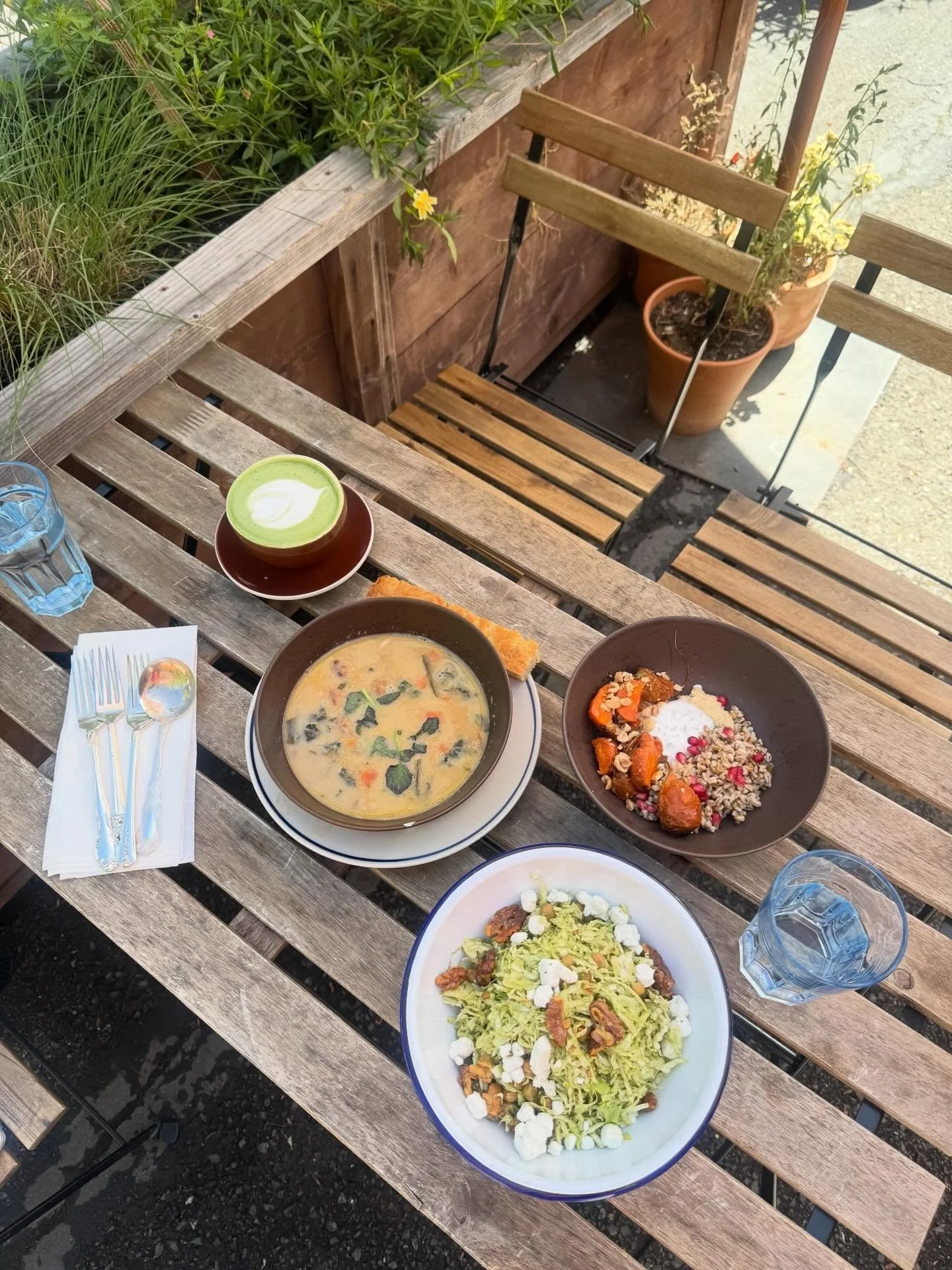 a perfect day for dining al fresco ☀️