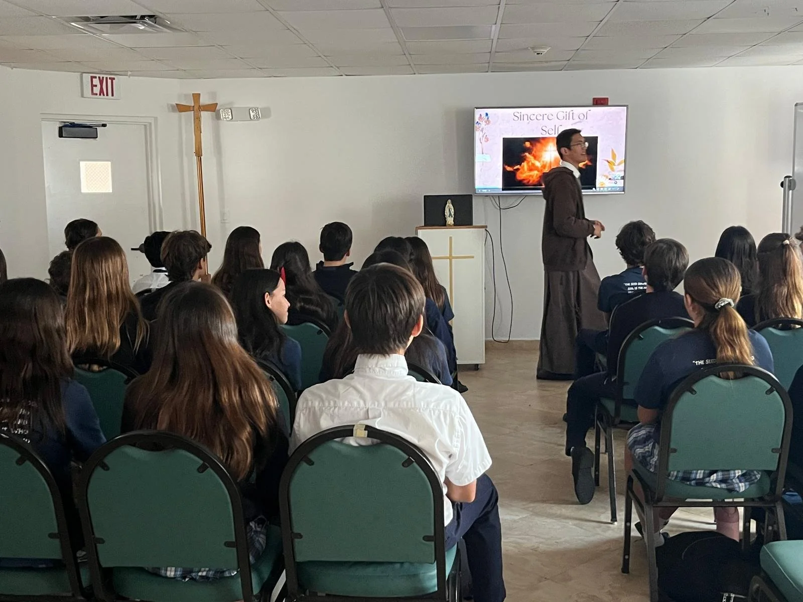 7th Grade Retreat: A Day to Grow in Faith 🤍