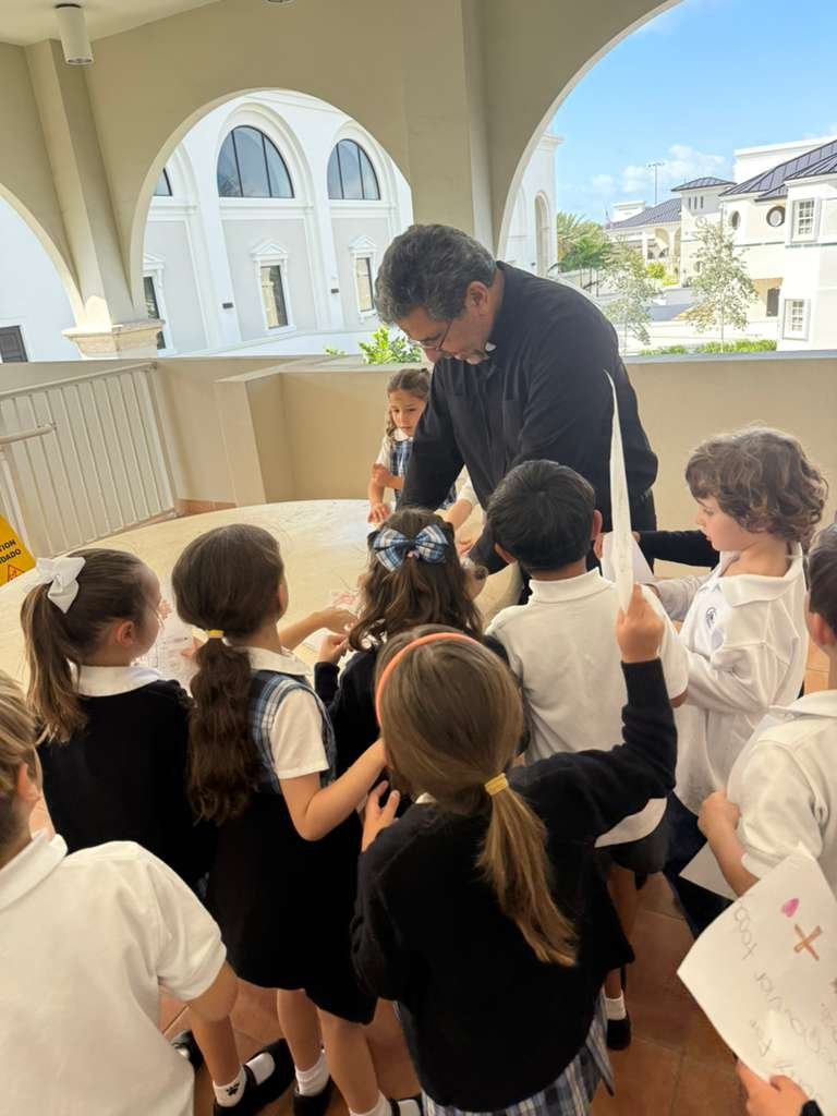 Kindergarten Delivers Smiles