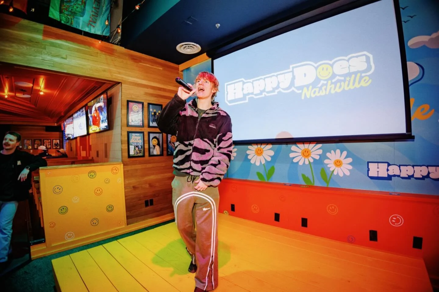 Serving up smiles and KARAOKE! 🙂🎤 End the weekend on a high note with @roxythekaraokequeen tonight from 8pm to close!