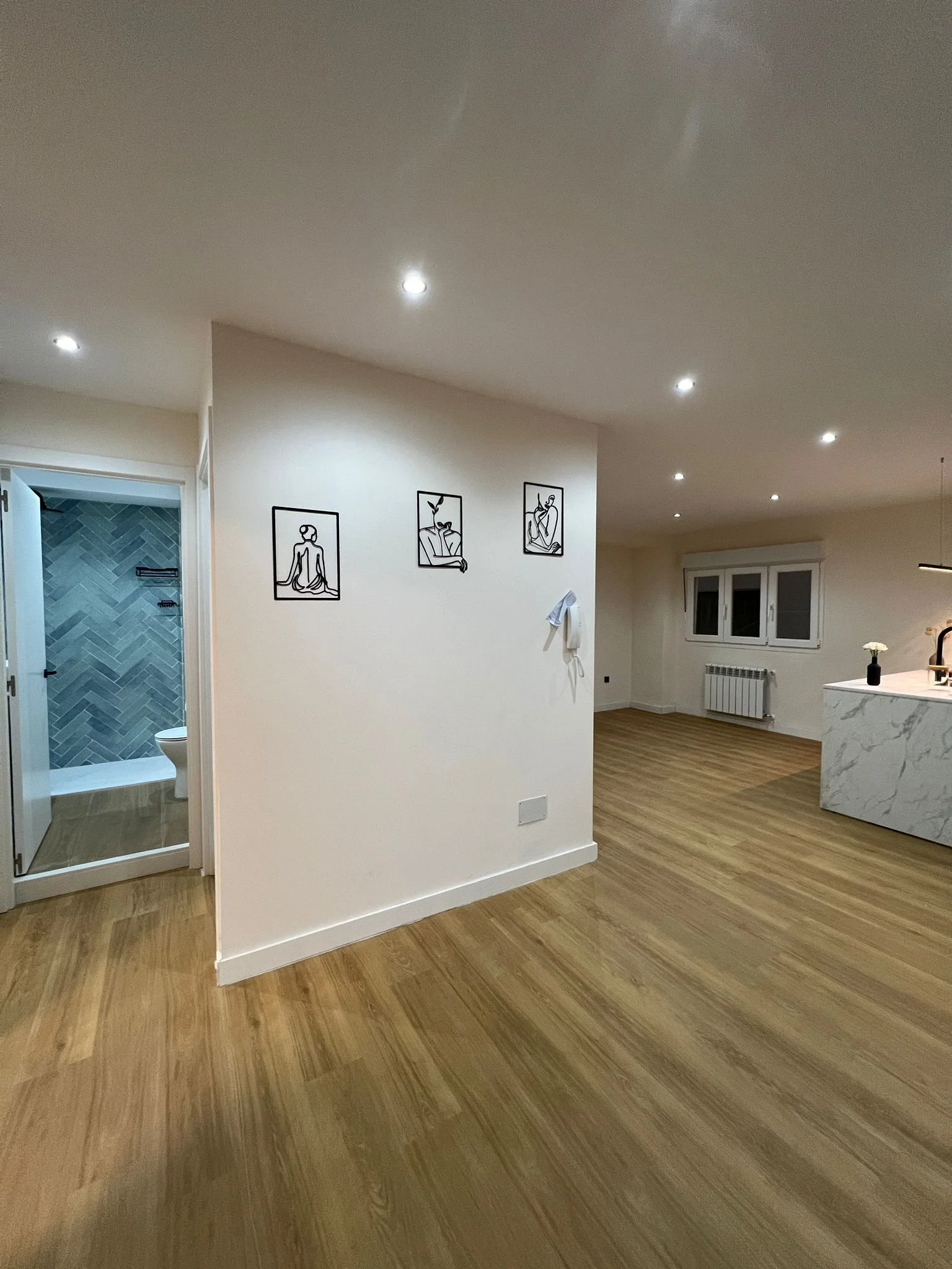 WhatsApp Image 2024-10-08 at 17.27.24 (15).jpeg