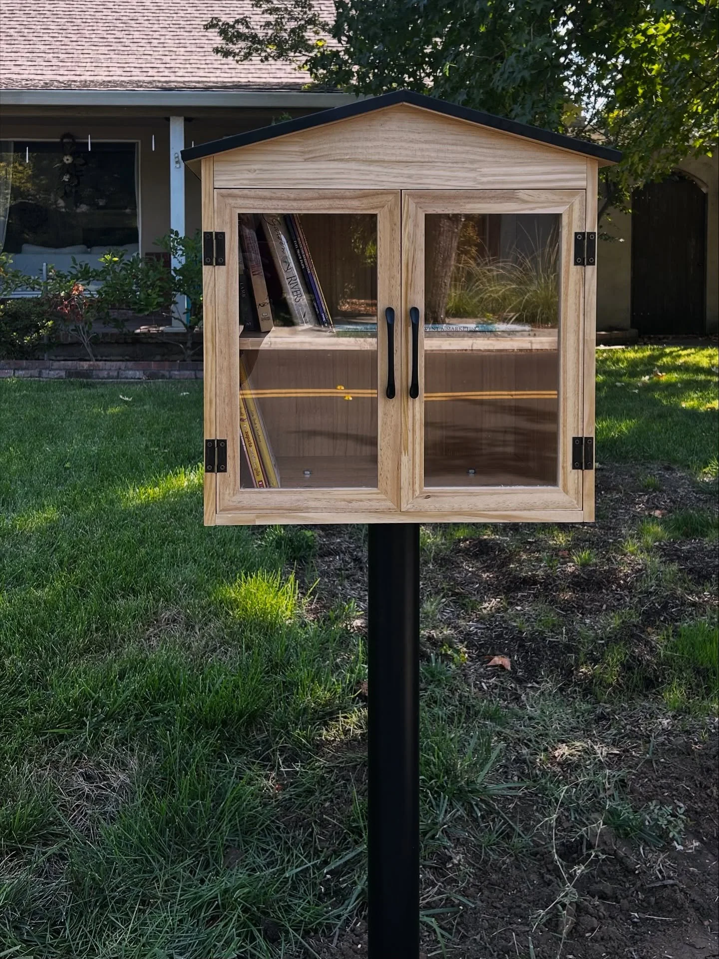 🍂 Life Lately 🍂

Currently reading&mdash;
📖 Never Over, The White Octopus Hotel, and I See You&rsquo;ve Called in Dead
🎧 Emma M. Lion, Volume 5 (soon)

Currently watching&mdash;
📺 Parks and Recreation (again) but I want to get to new season of T