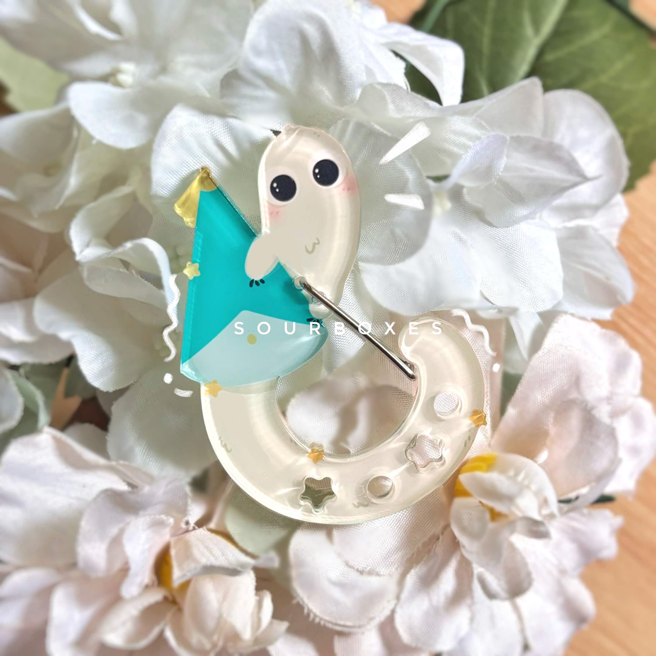 [ NEW ] Brush buddy carabiner ✨