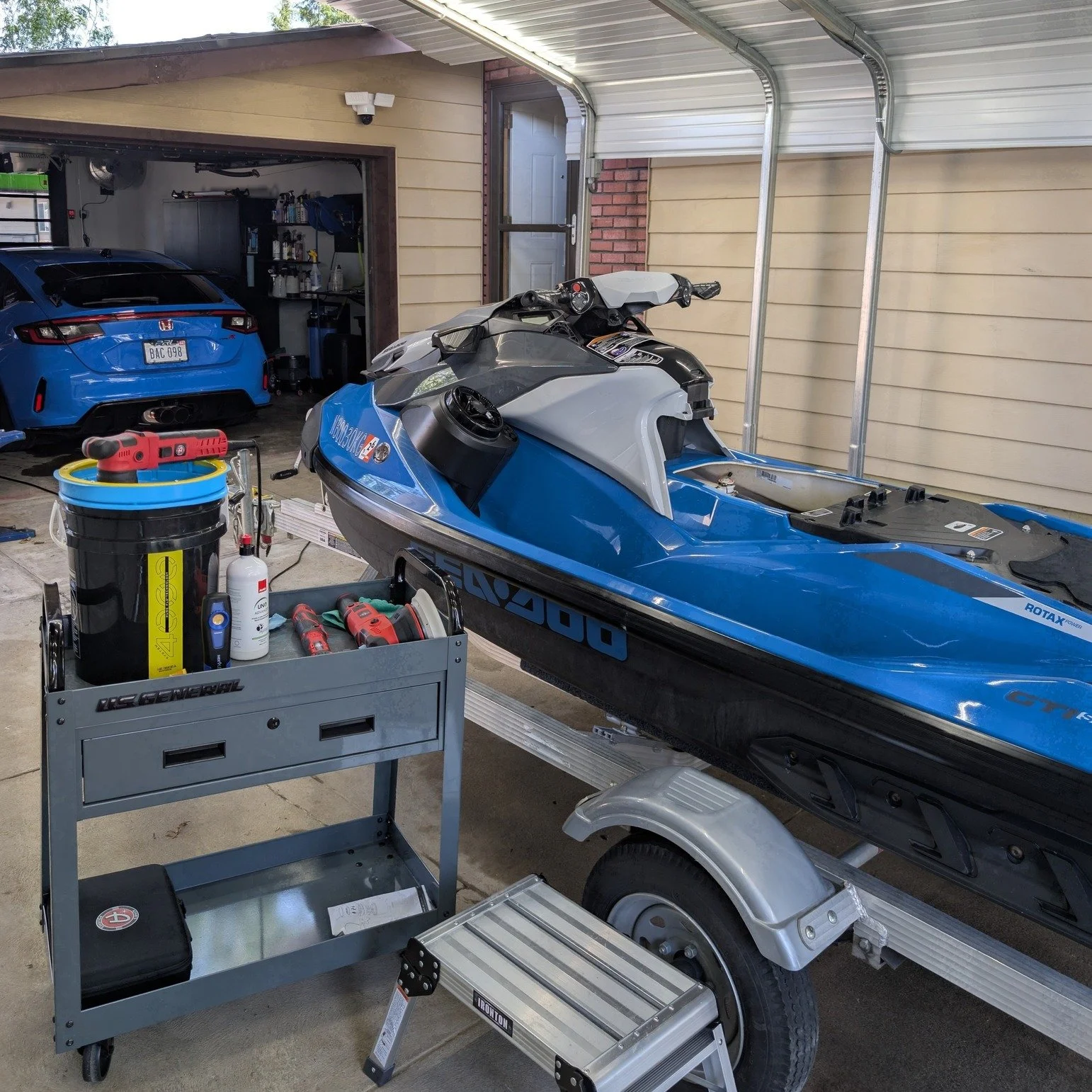 Marine detail and vinyl protection-detail service serving Omaha area.