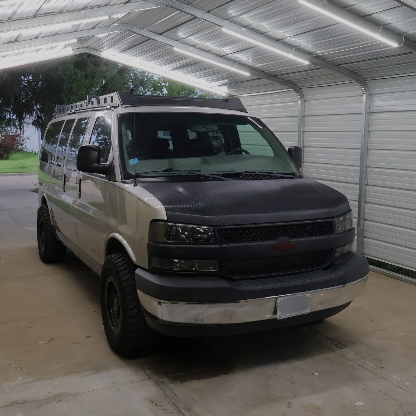 Truck/SUV detailing in Omaha-deep clean, decon, and protection tailored for daily drivers and work vehicles.