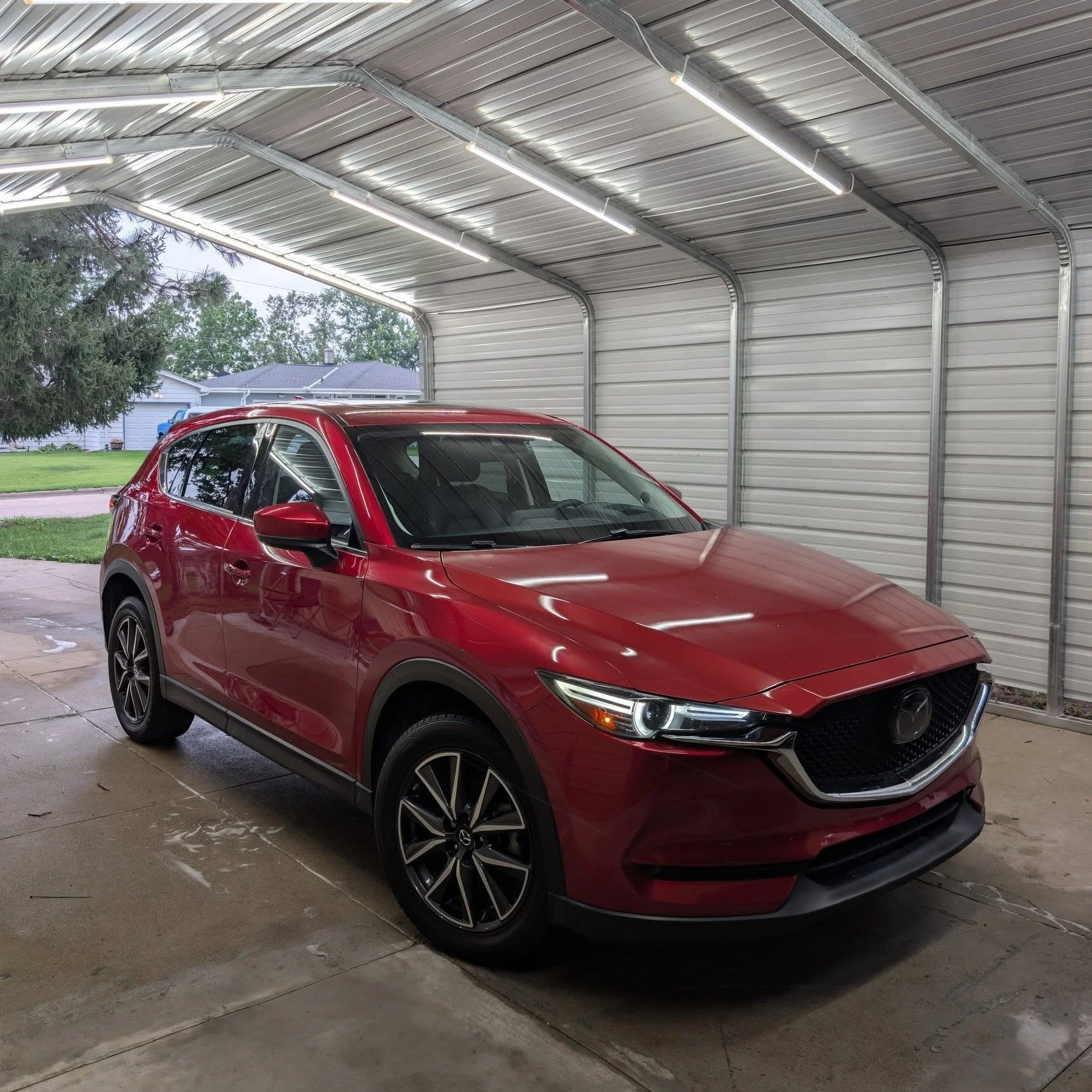 SUV exterior maintenance wash in Omaha-safe wash, wheel faces/barrels, and towel dry.