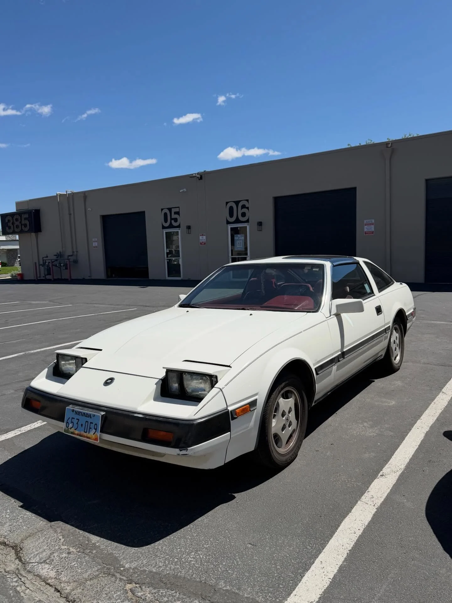 1986 Z31 Nissan 300zx!
-Spark plugs ☑️ 
-Oil and filter change ☑️ 
-Transmission drain and fill ☑️ 

#z31 #nissan #300zx #fypシ❤️💞❤️