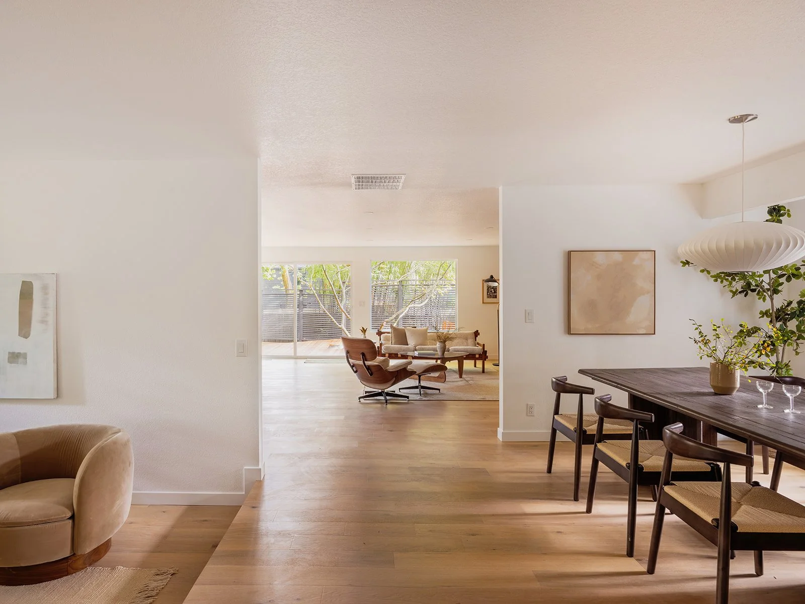 Oak flooring, sunken living room