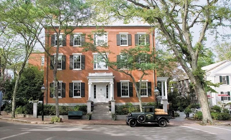 Jared Coffin House.jpg