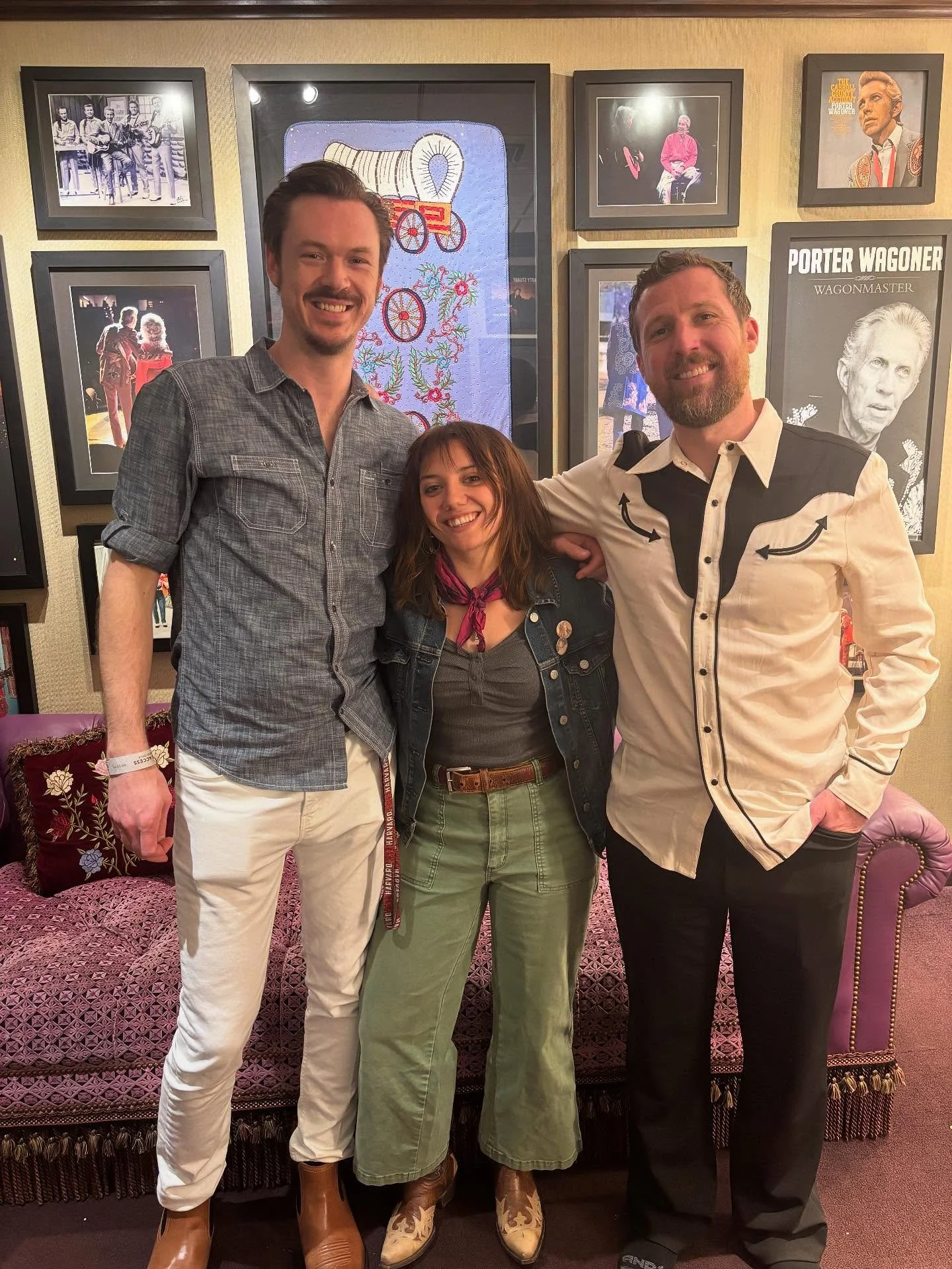 Hey guys! We are so excited to announce a few shows coming up very soon. We are heading to the West coast next week for our first shows ever as the band Rosine!

8/22 - Lake Bay, WA - @lonelyroadsmusic 
8/24- Moscow, ID - @humblebmusic 
8/26 - Lostin