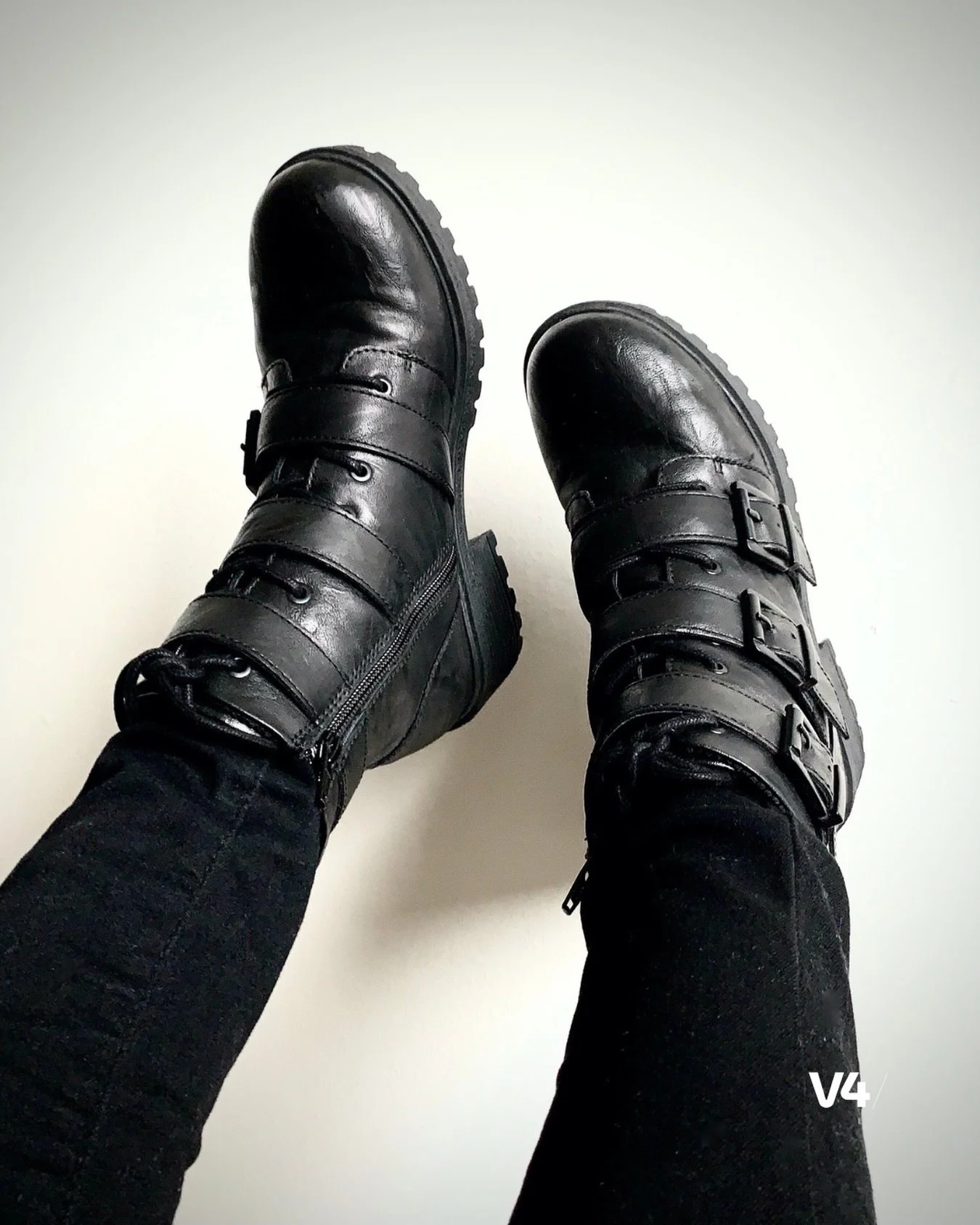 brand strategy &bull; messaging &bull; creative direction

words with structure 

verse444.com