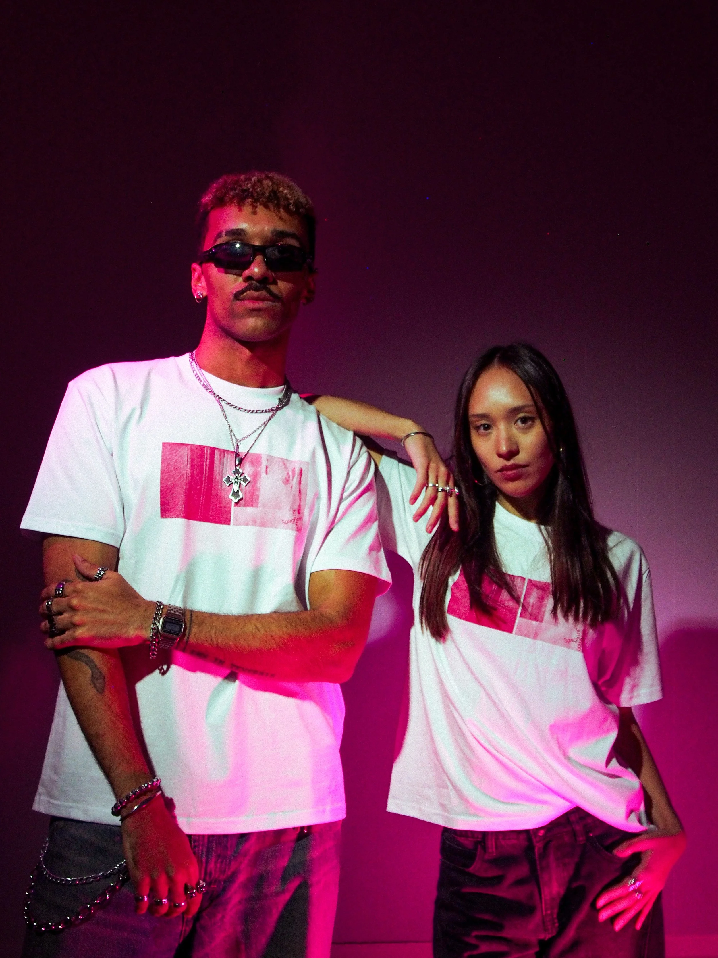 Levi_Selena_Pink1.jpg