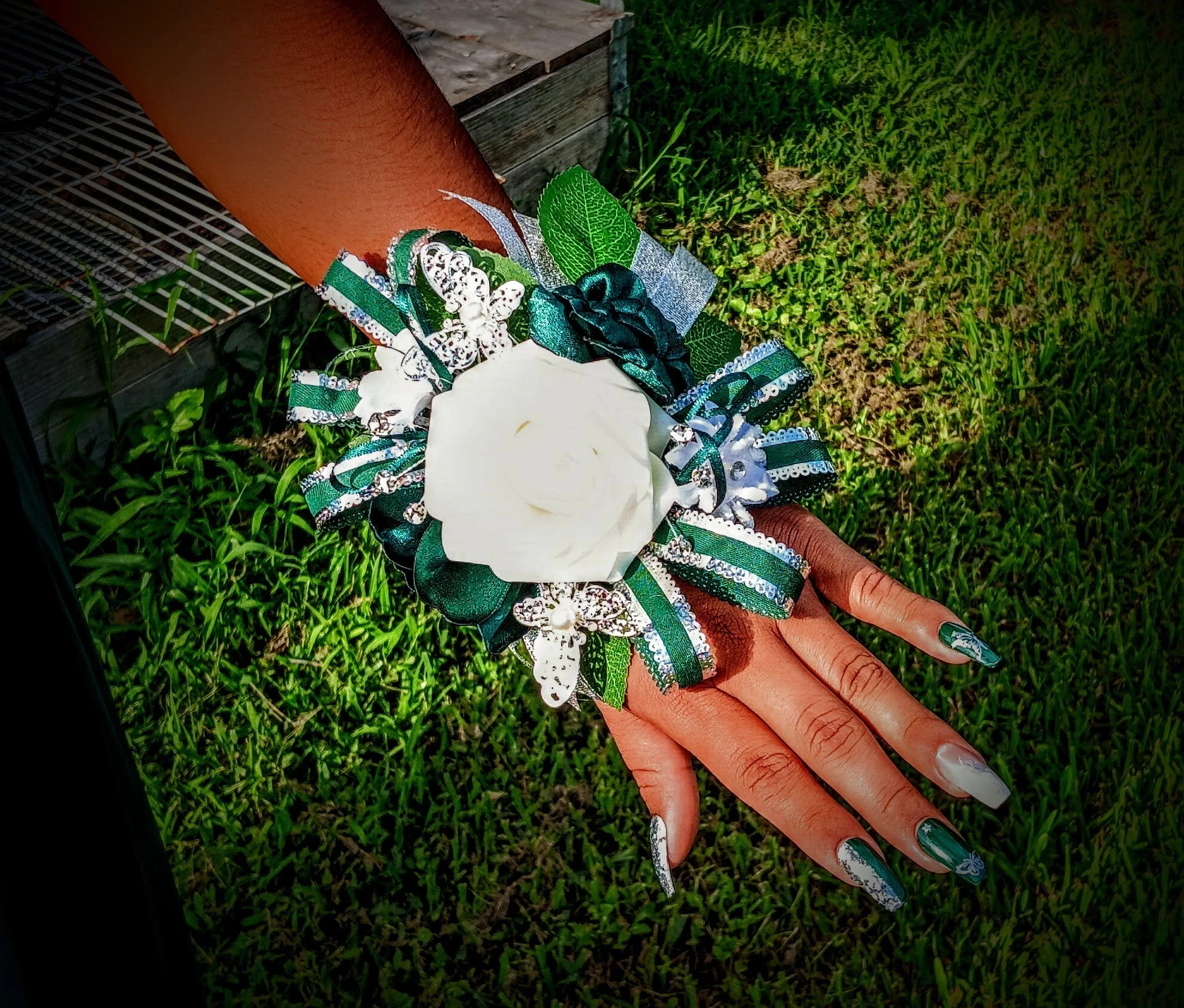 corsage 3.jpg