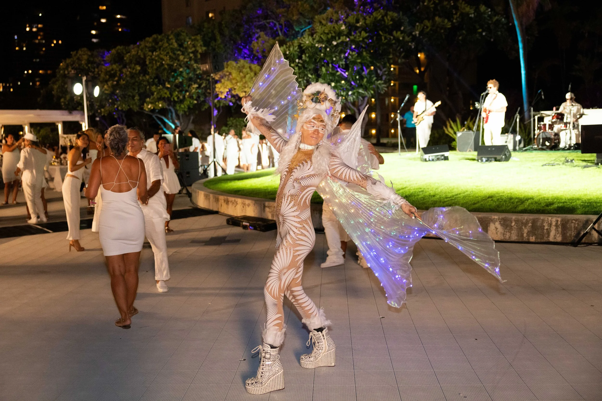Diner en Blanc 2025_Honolulu_OpenwaterProductions-2424_WEB.jpg