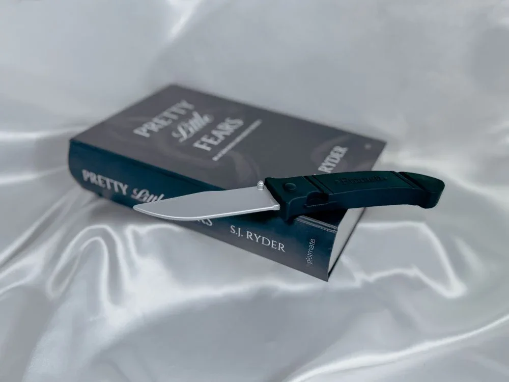 Emmett-Silicone-Knife-Toy-Book.webp