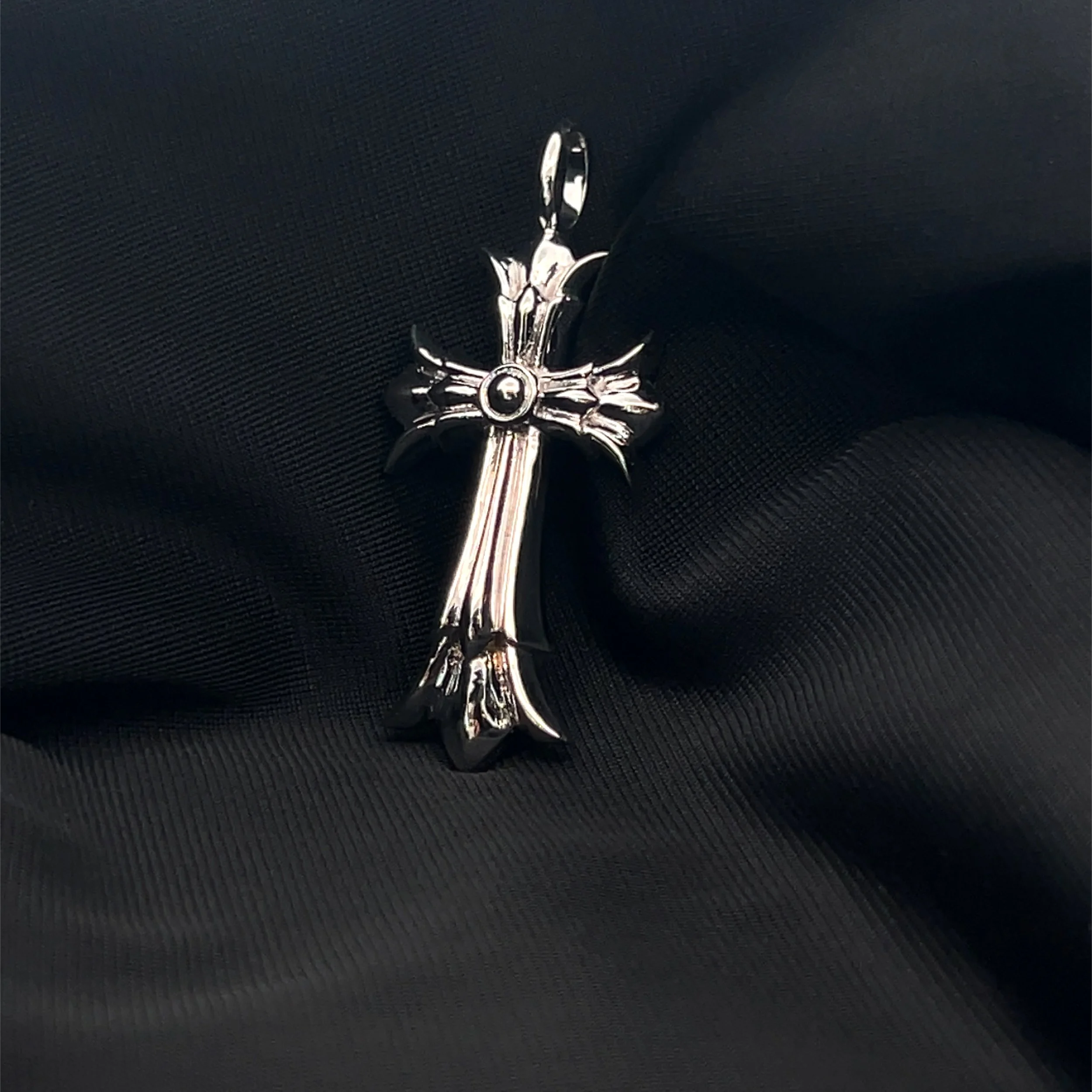 Cross pendant