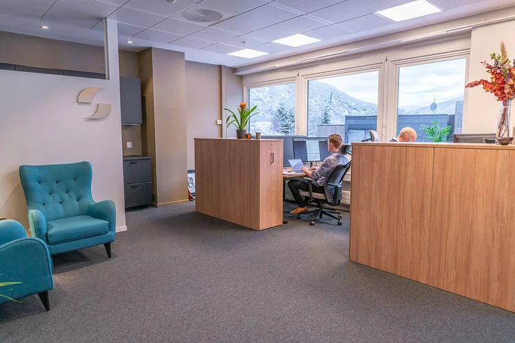 Opent kontorlandskap i 1. etasje i Stadionbygget, Campus Sogndal