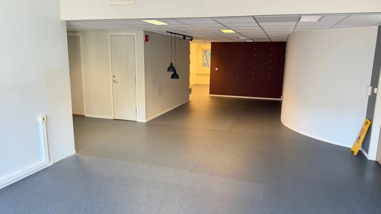 Kontorfløy i 1. underetasje i Stadionbygget, Campus Sogndal