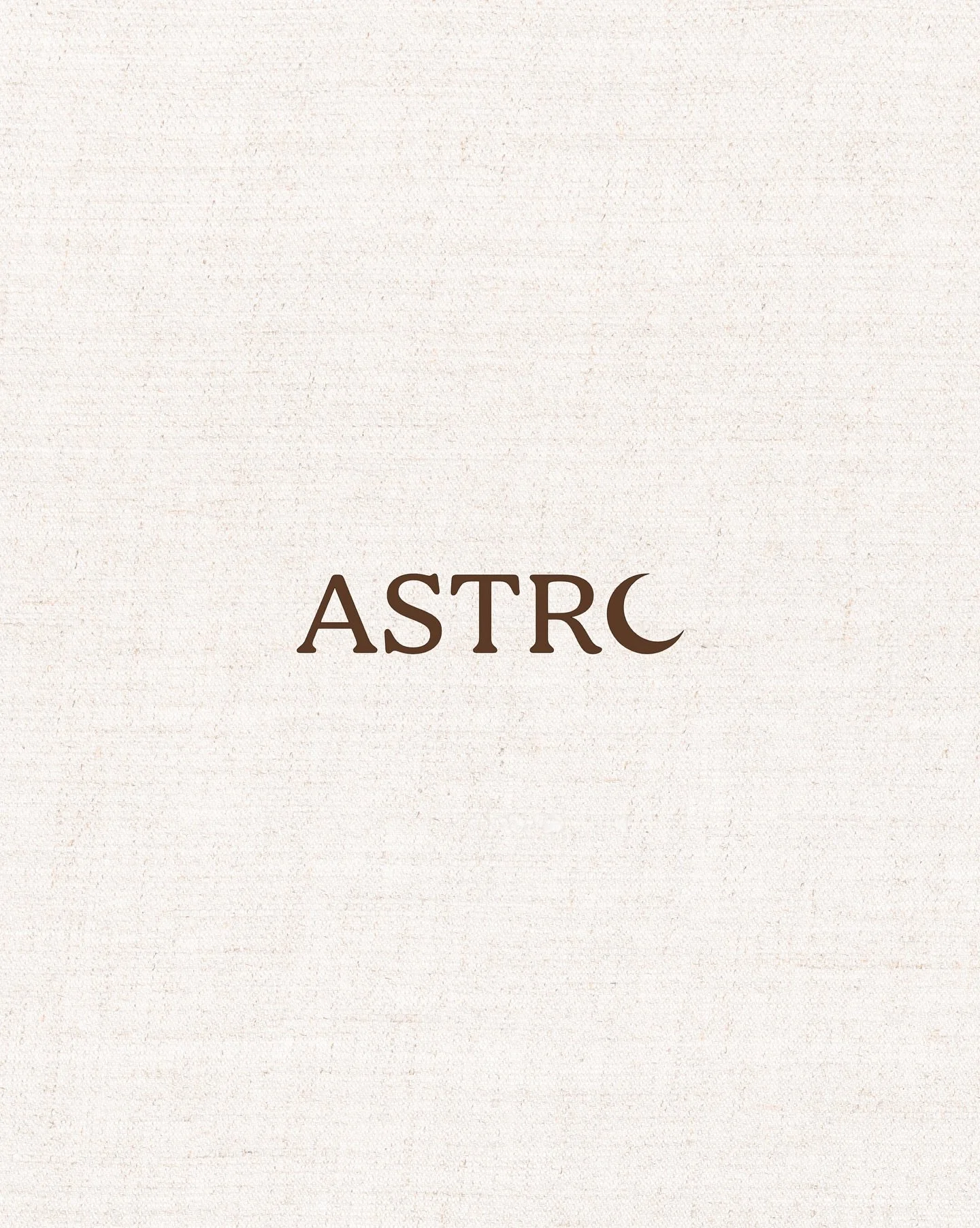 🤎 Astre &amp; Co

Je suis tr&egrave;s heureuse de vous d&eacute;voiler le nouveau logo de la boutique ! Un design minimaliste, pens&eacute; pour refl&eacute;ter pleinement l&rsquo;univers d&rsquo;Astre &amp; Co : simple, doux et authentique.

J&rsqu