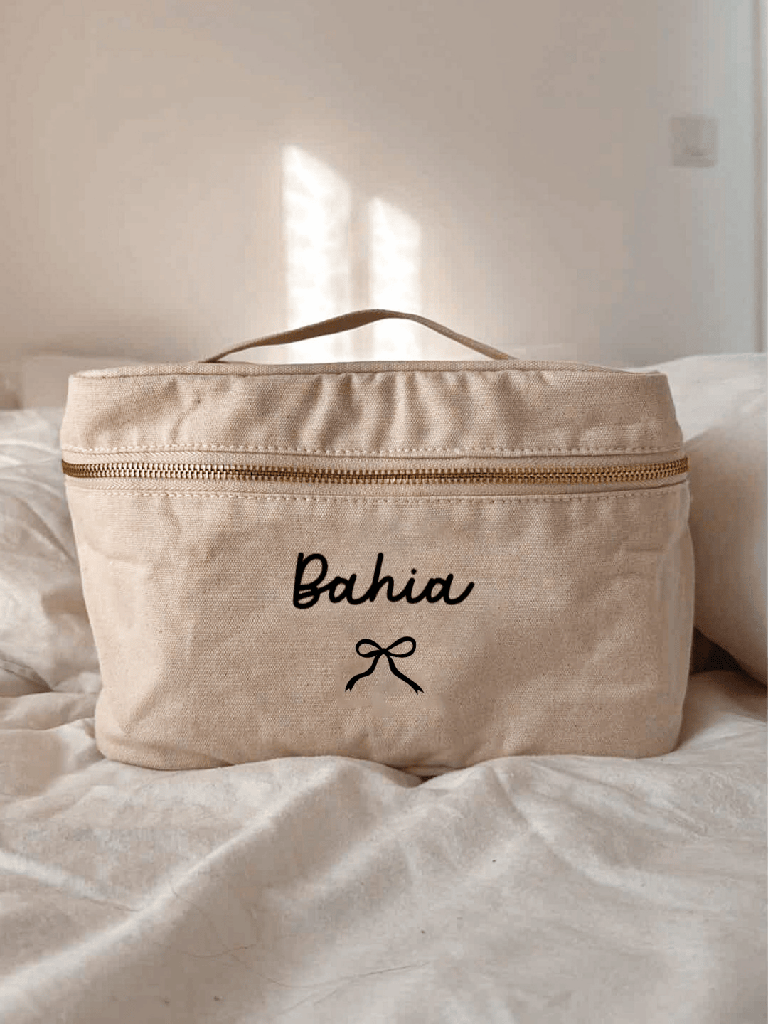 Vanity personnalisé (𝘱𝘳𝘦́𝘯𝘰𝘮) ⋮ Petit nœud