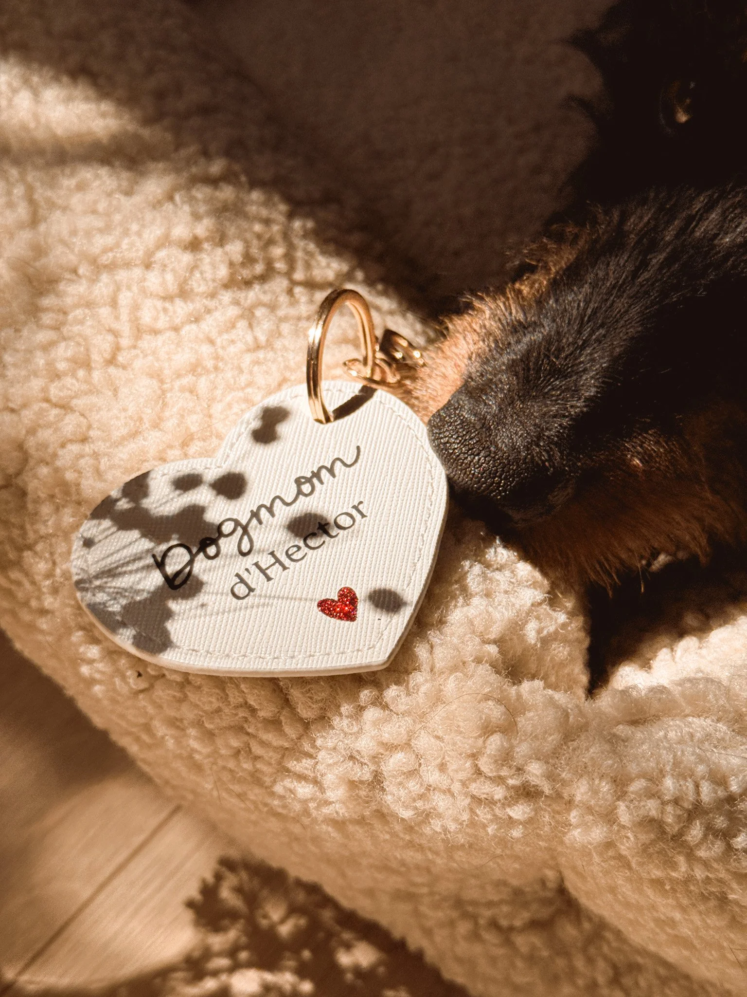 Porte-clés personnalisé (𝘱𝘳𝘦́𝘯𝘰𝘮 & 𝘪𝘤𝘰̂𝘯𝘦) ⋮ Le lien