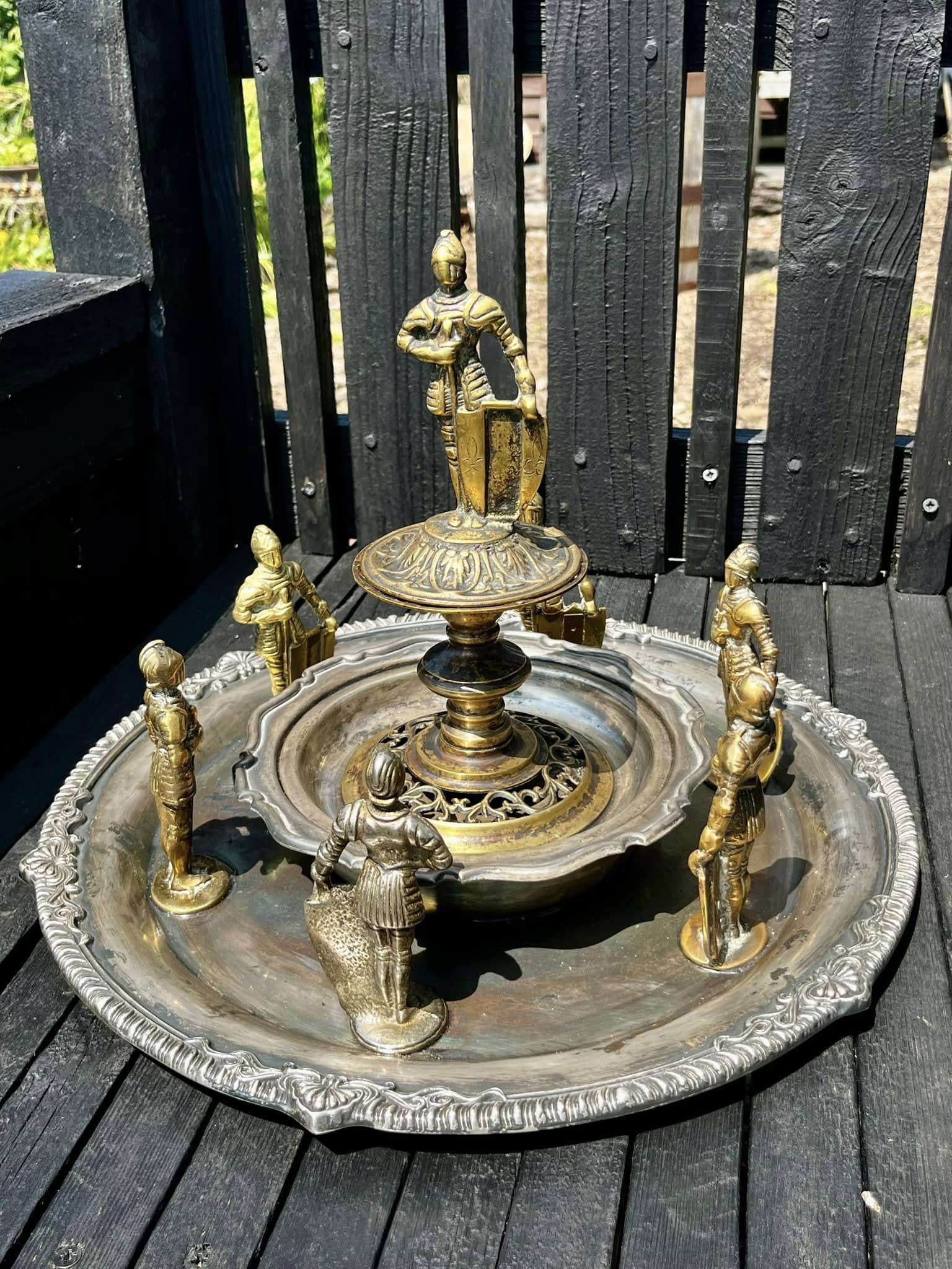 King Arthur Antique Roundtable Brass Art