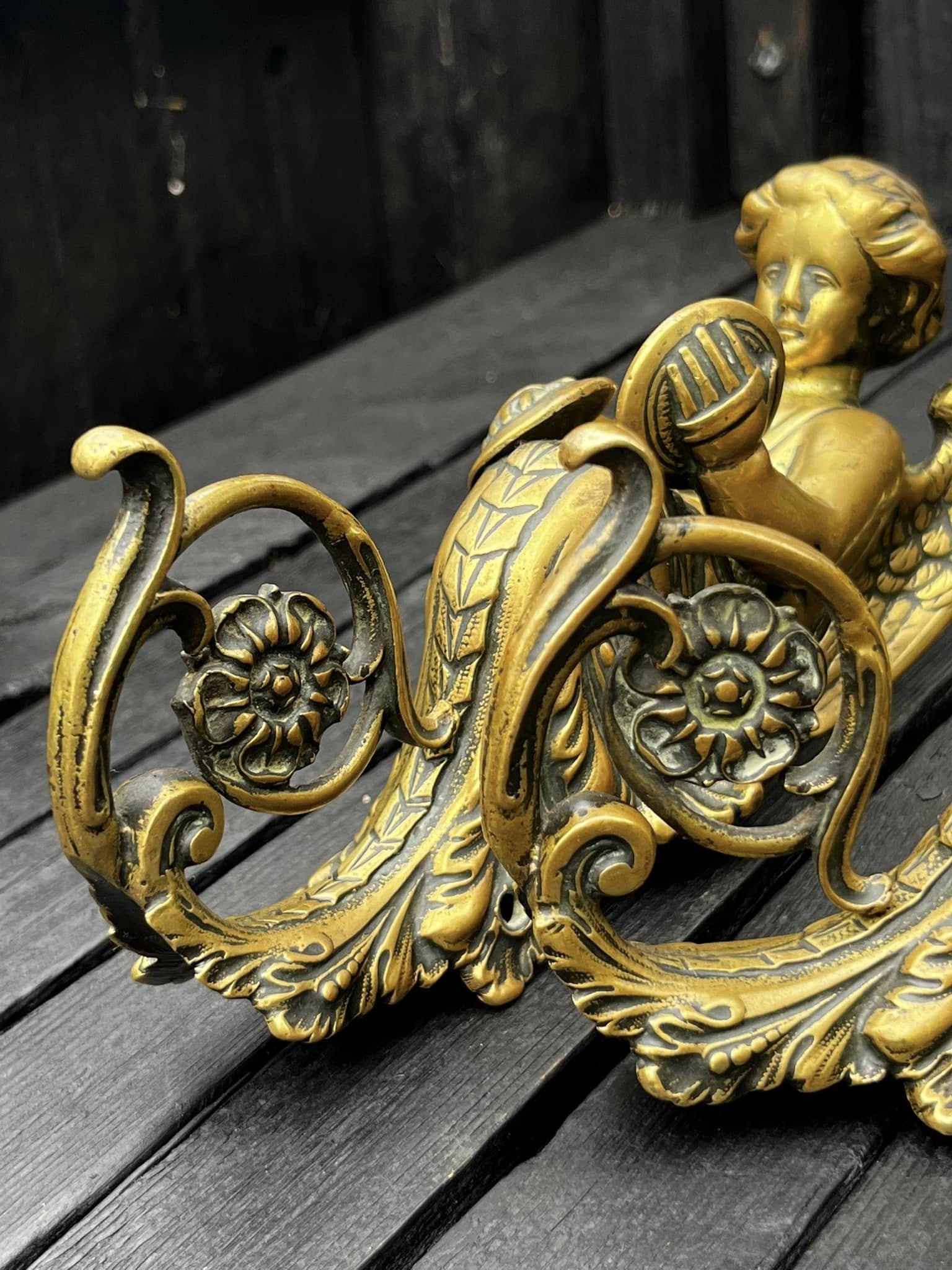 King Arthur Antique Roundtable Brass Church Cherub