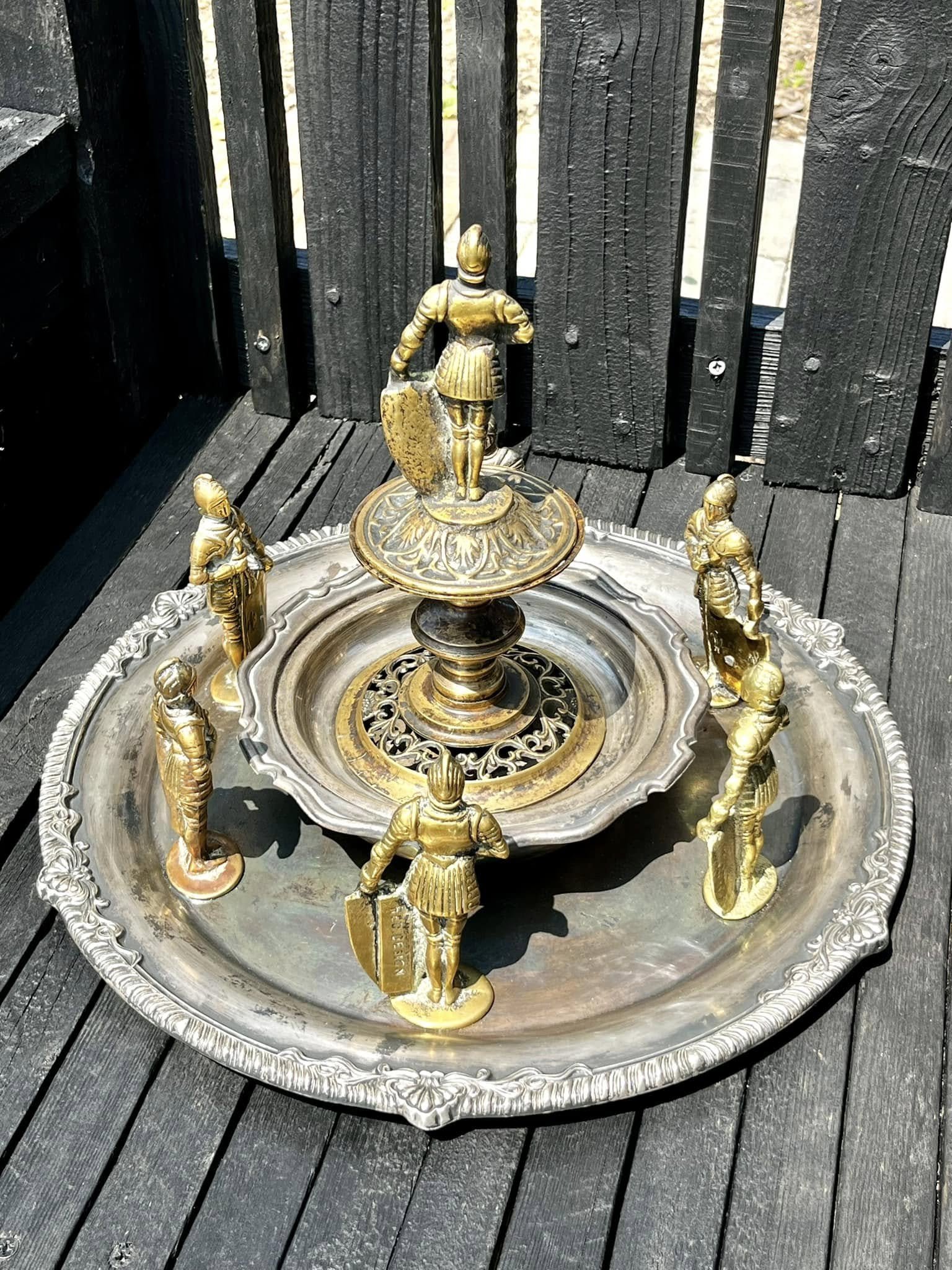 King Arthur Antique Roundtable Brass Art