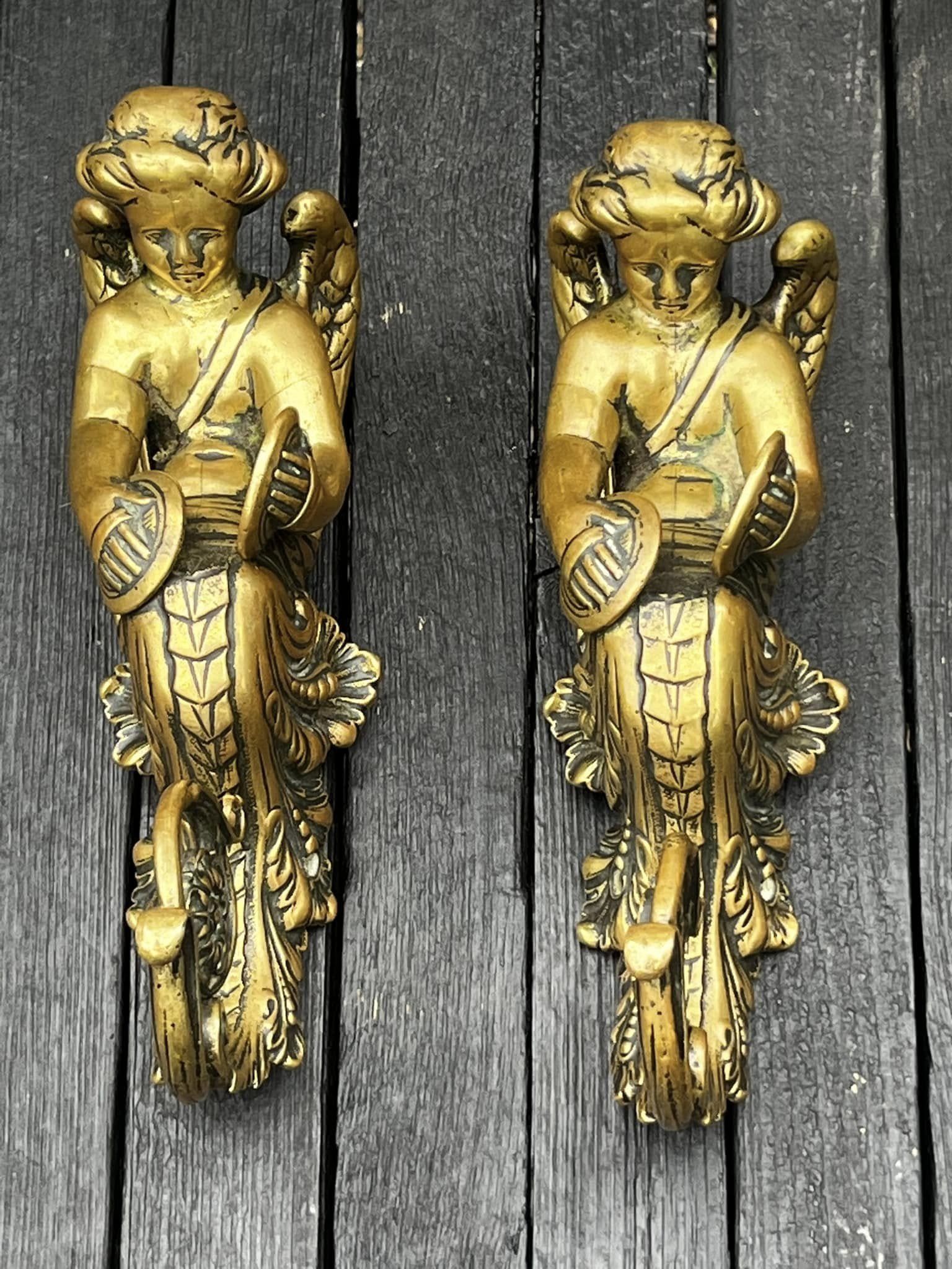 King Arthur Antique Roundtable Brass Church Cherub