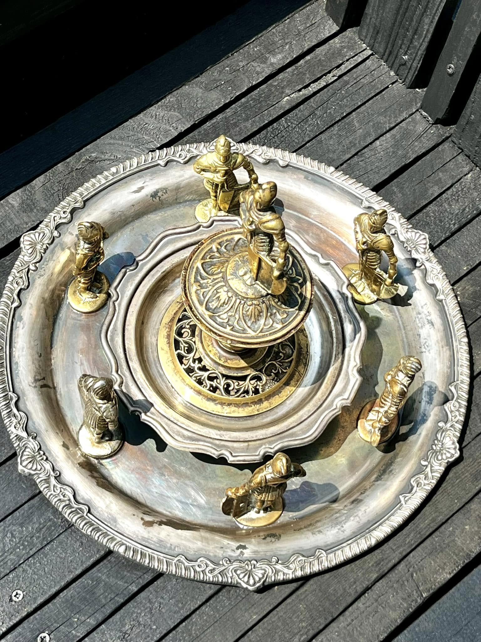 King Arthur Antique Roundtable Brass Art