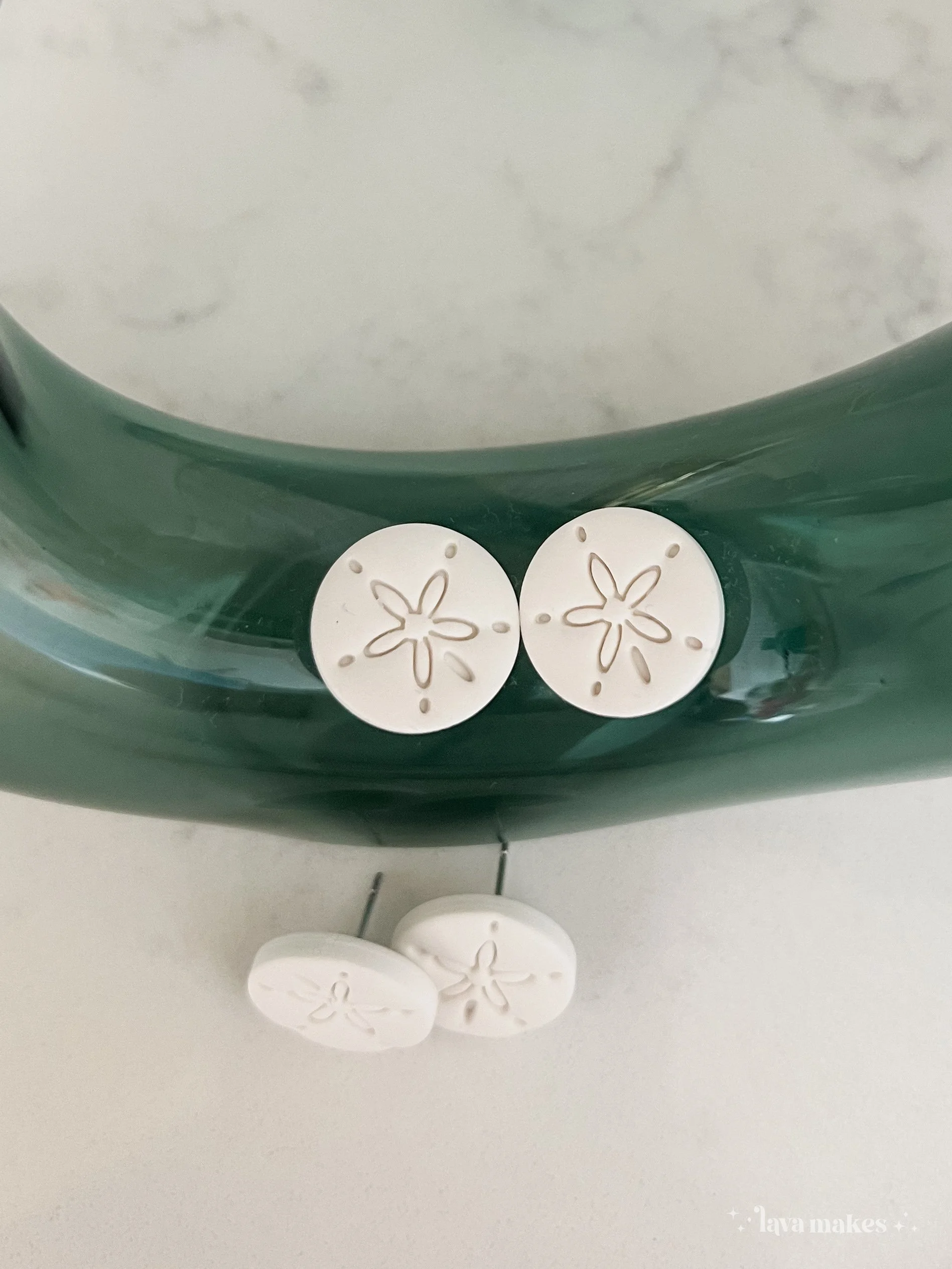 Lava-Makes-Polymer-Clay-Earrings-Medium-Sized-Sand-Dollar-White-2.8.jpg