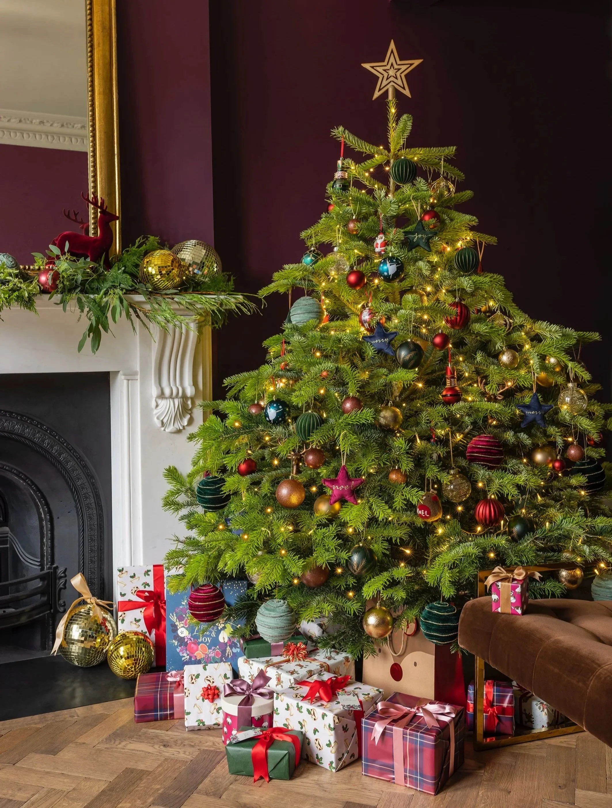 SHOT_02_INDULGENCE_TREE_DECS_AND_WRAP_037%2Bcopy.jpg
