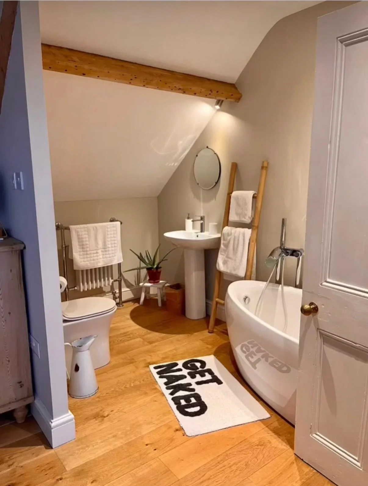 Master Suite 04.jpeg