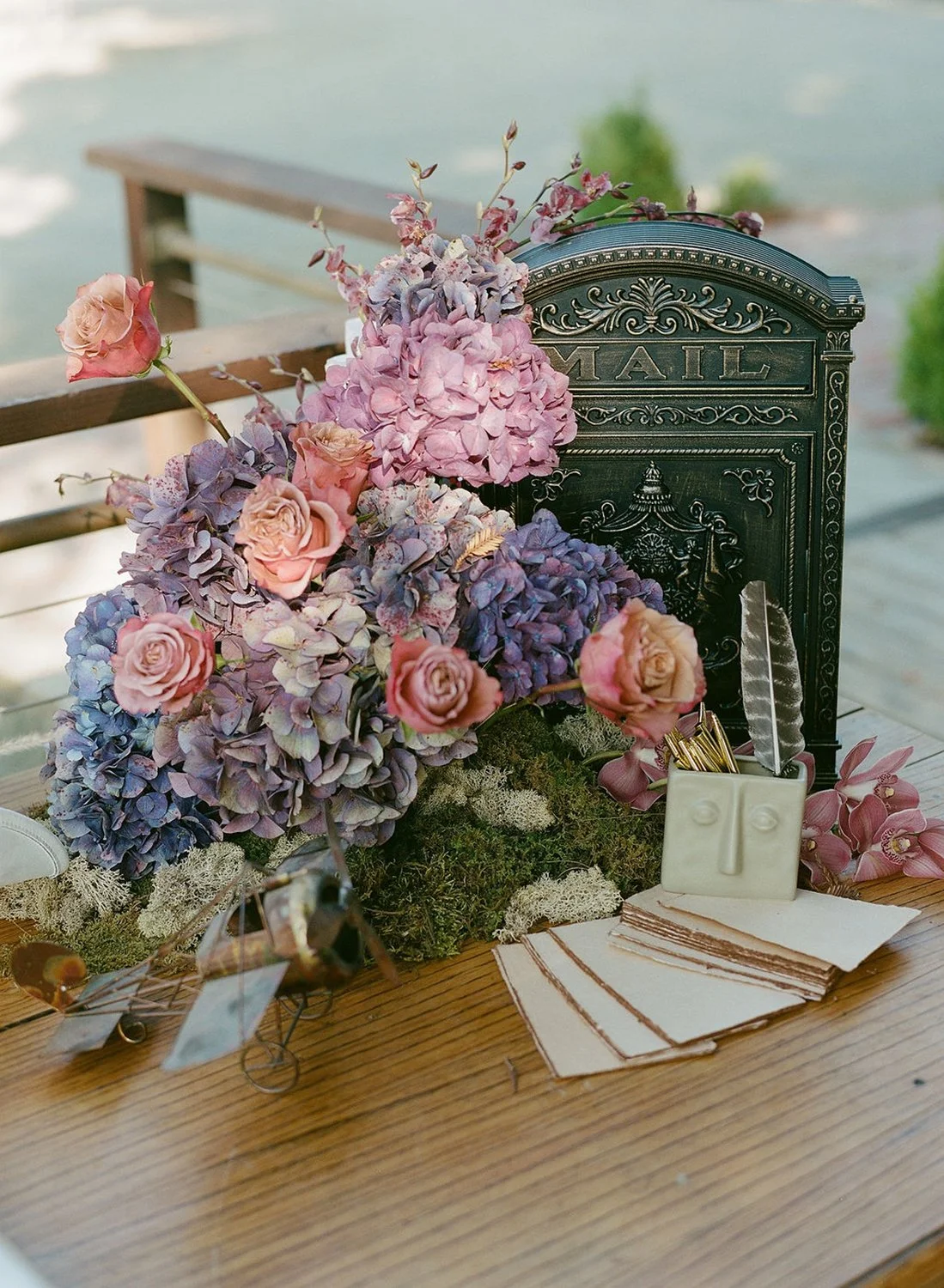 welcome-table-floral-design-wedding-napa-florist-autumn-rustic