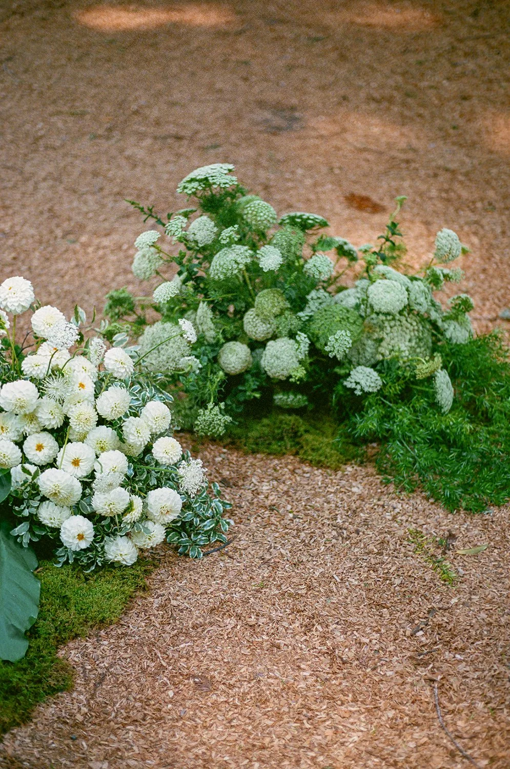 ceremony-flower-markers-ground-arrangements-floral-design-redwoods-florist