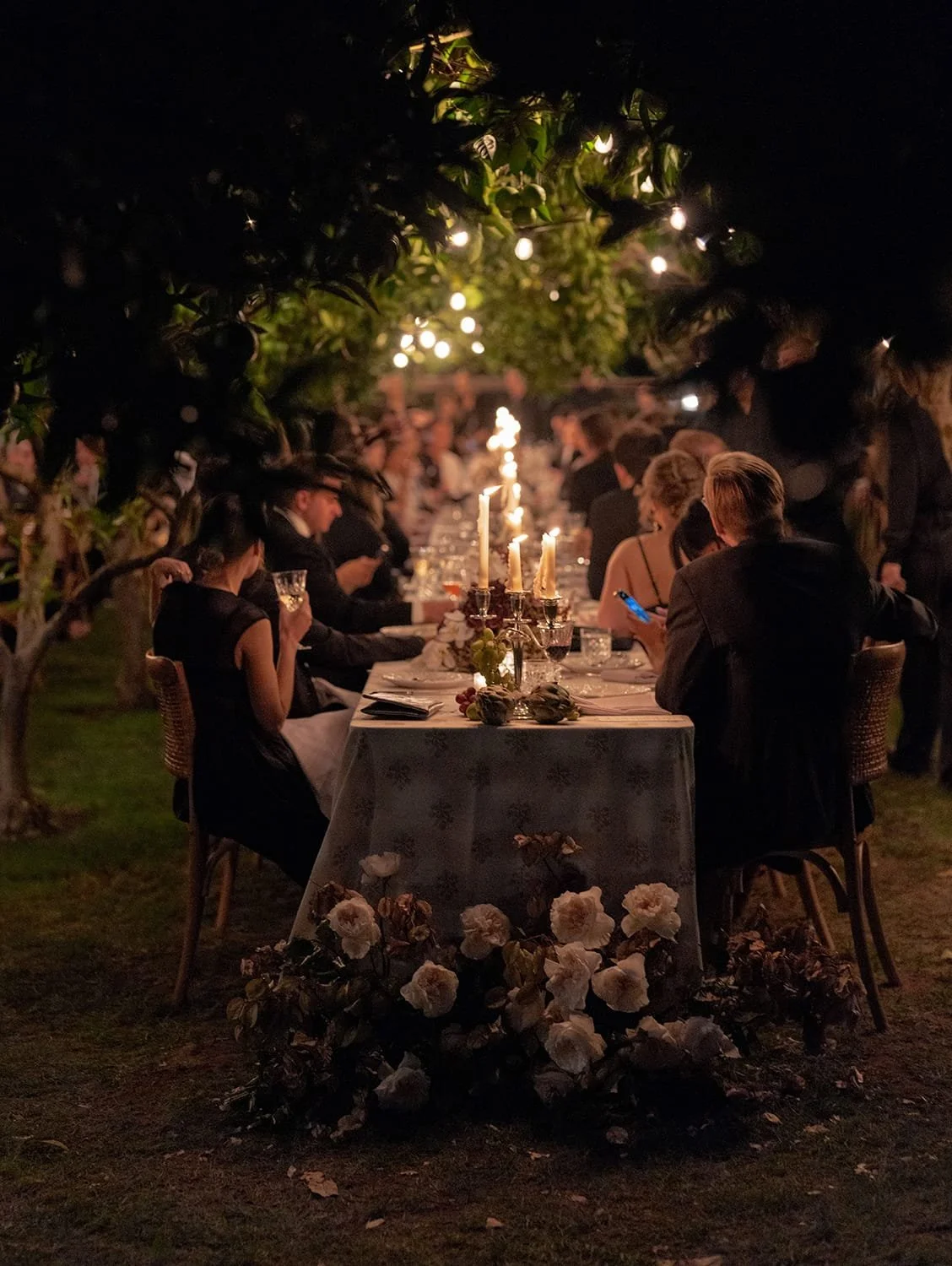 eco friendly floral design sustainable wedding flowers foam free arrangements local flower sourcing garden inspired wedding florals rustic and modern aesthetic slow flowers movement