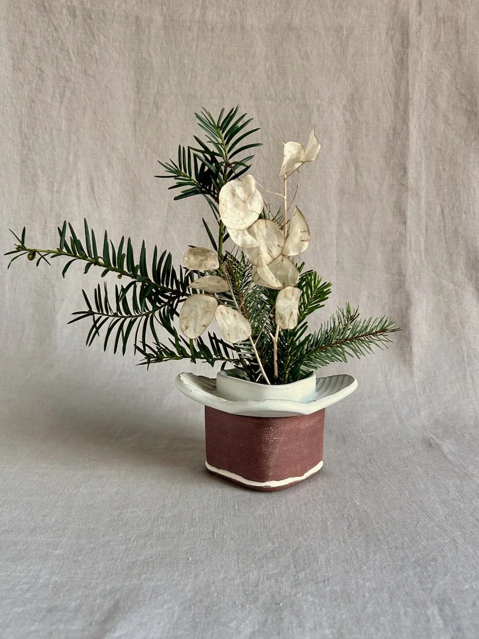 Large Lidded Flower Brick 2