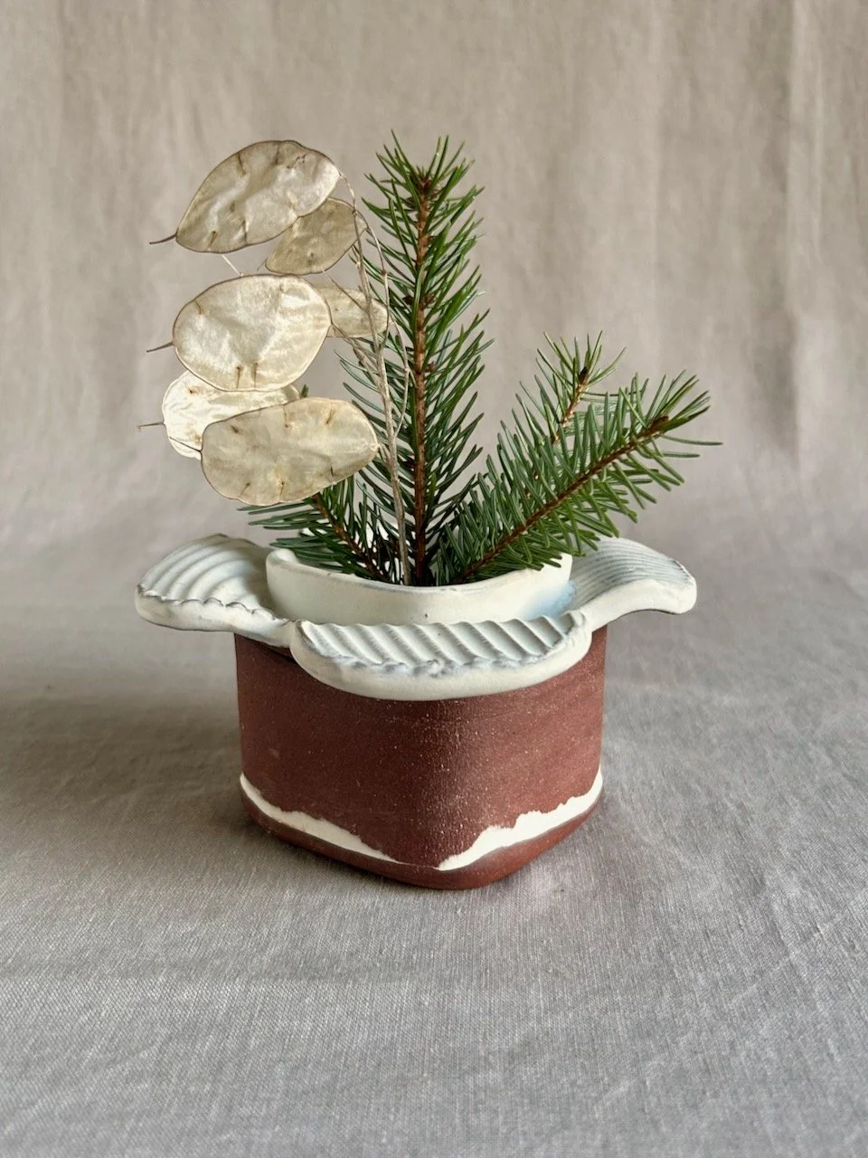 Large Lidded Flower Brick 1