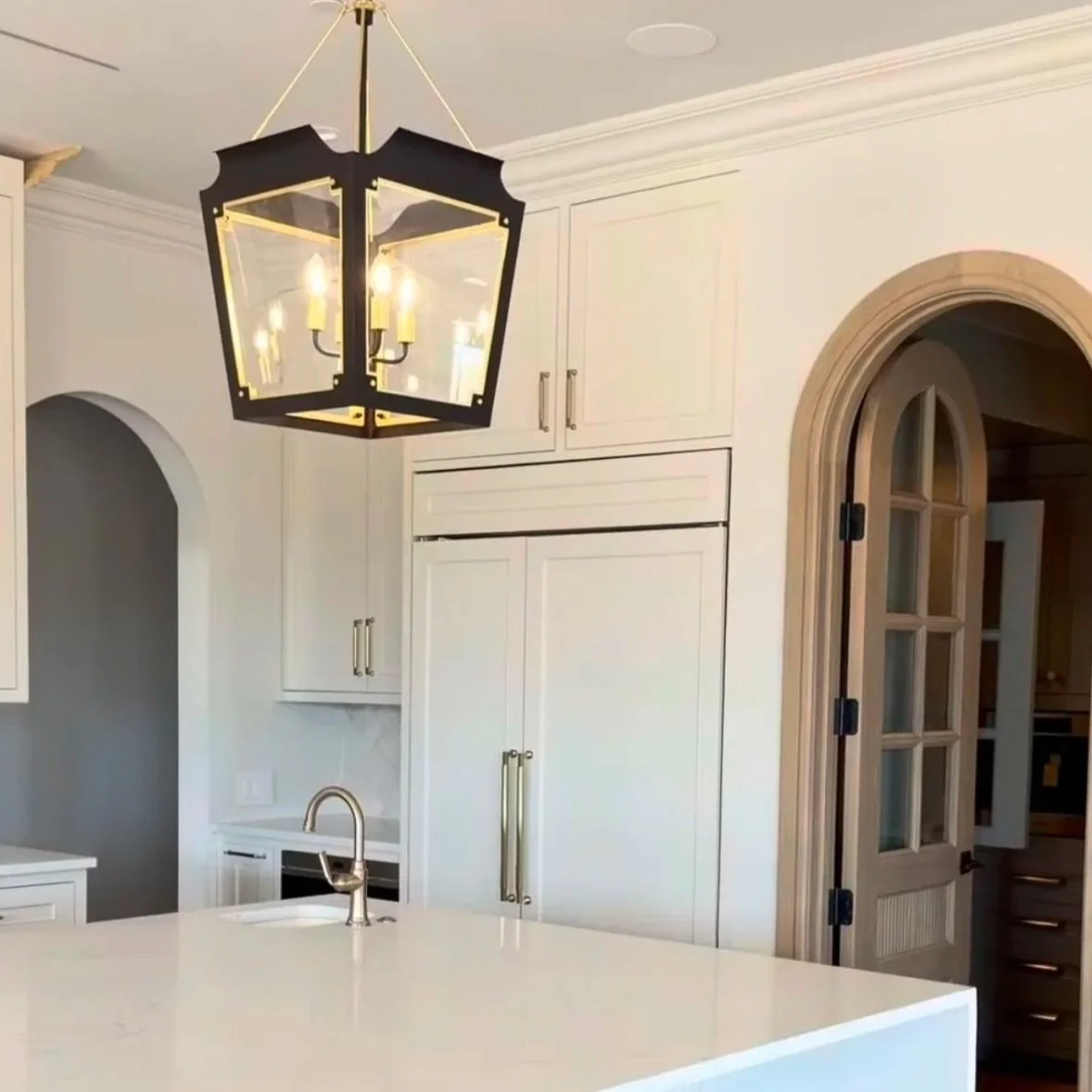       
  
     08.25.26  - Graceful interior archways bring softness and architectural interest throughout the home, creating a natural sense of flow from one space to the next.  


  
 #block-09bd9b0dec1e0e09c5a9 {
    
    --stroke-style: none;--st