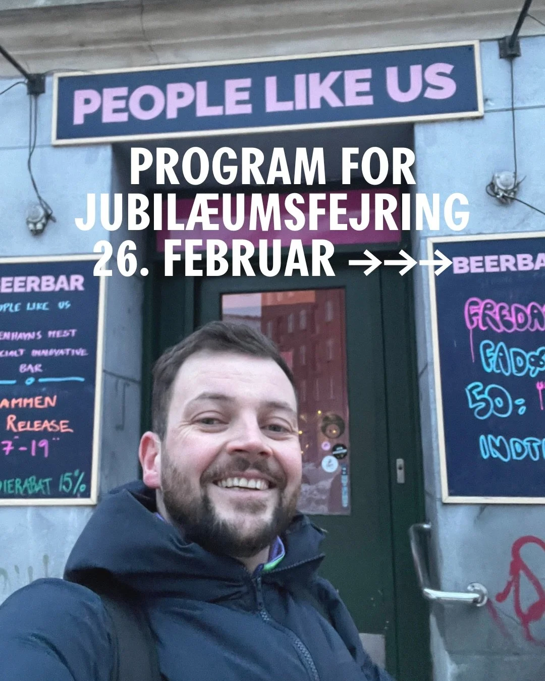 Program oppe for i morgen! Det bliver en fest p&aring; @peoplelikeus_beer_bar. Sneakpeak p&aring; g&aelig;sten i afsnit 100 p&aring; slide 3 💯⏩👀