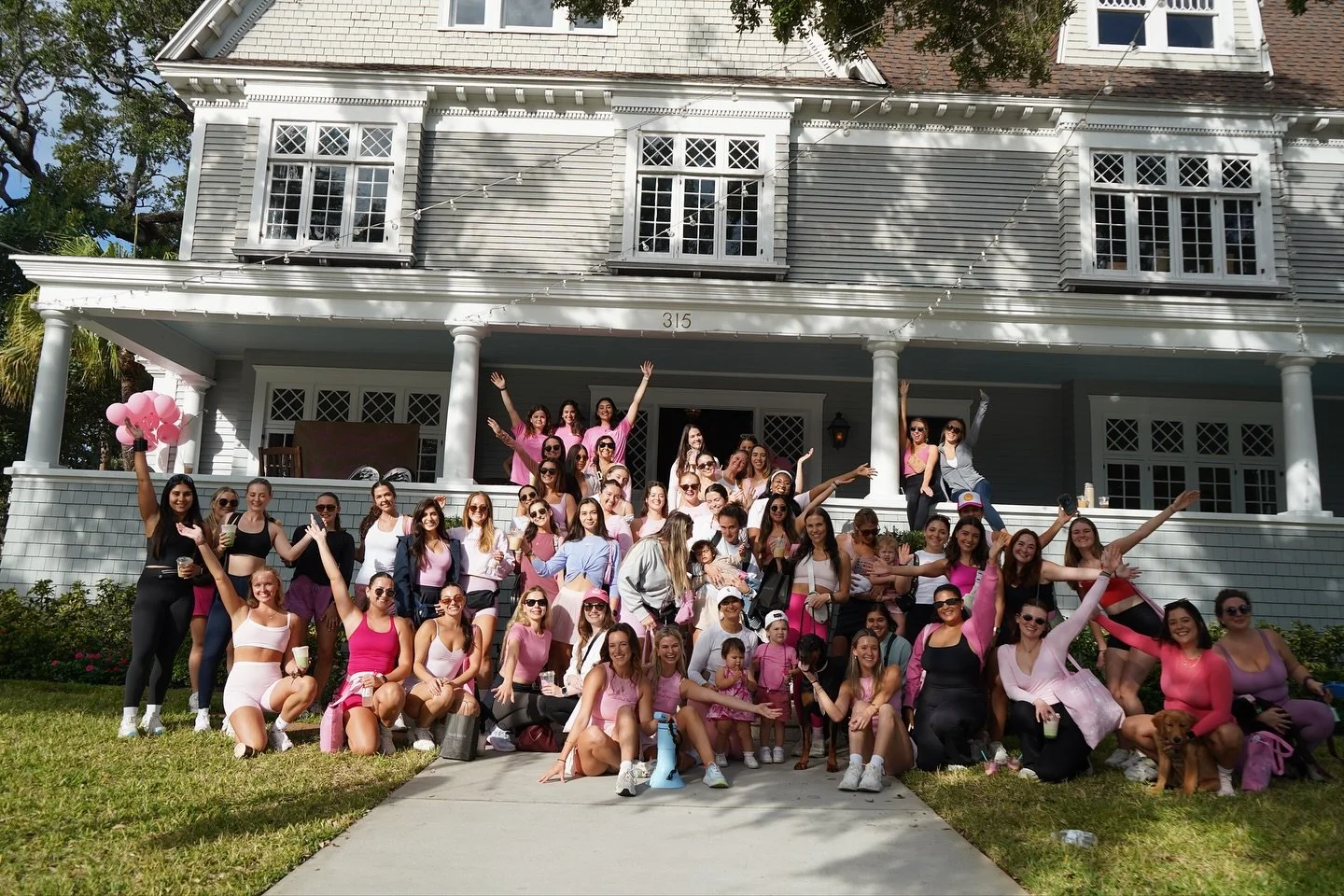 THE BEST GROUP FOR THE BEST CAUSE! 🌺💕